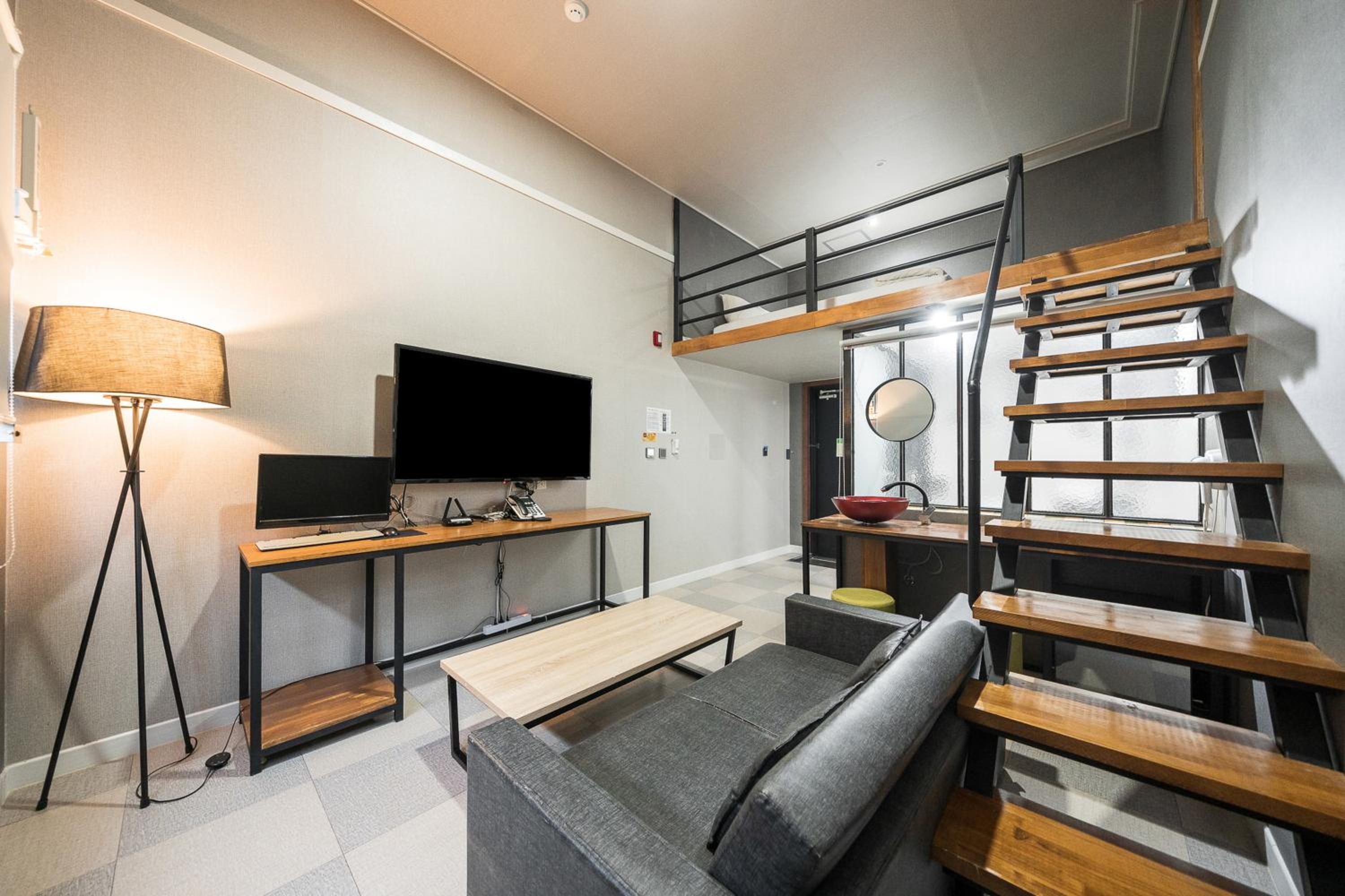 Restia Hotel Suwon Station