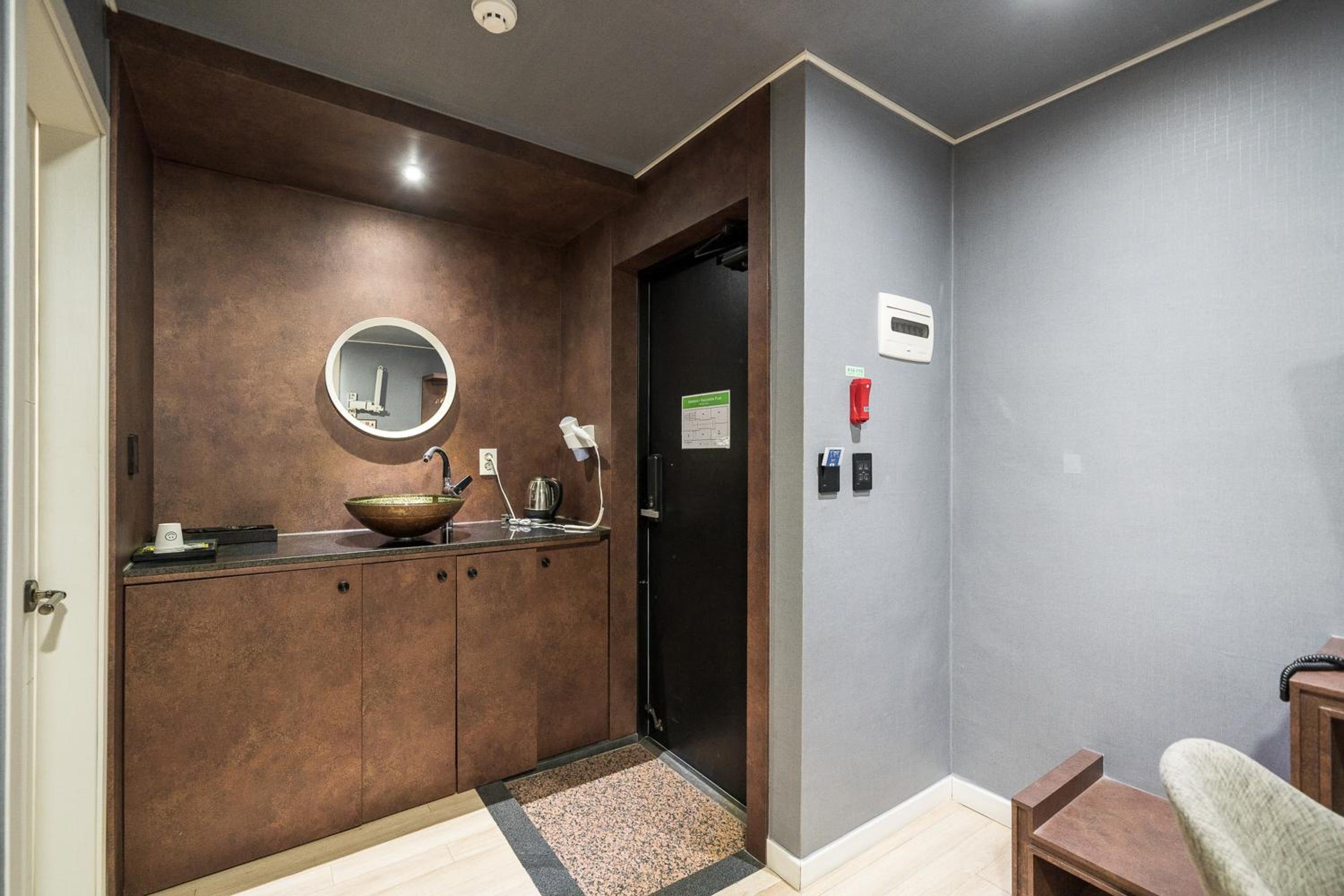 Restia Hotel Suwon Station