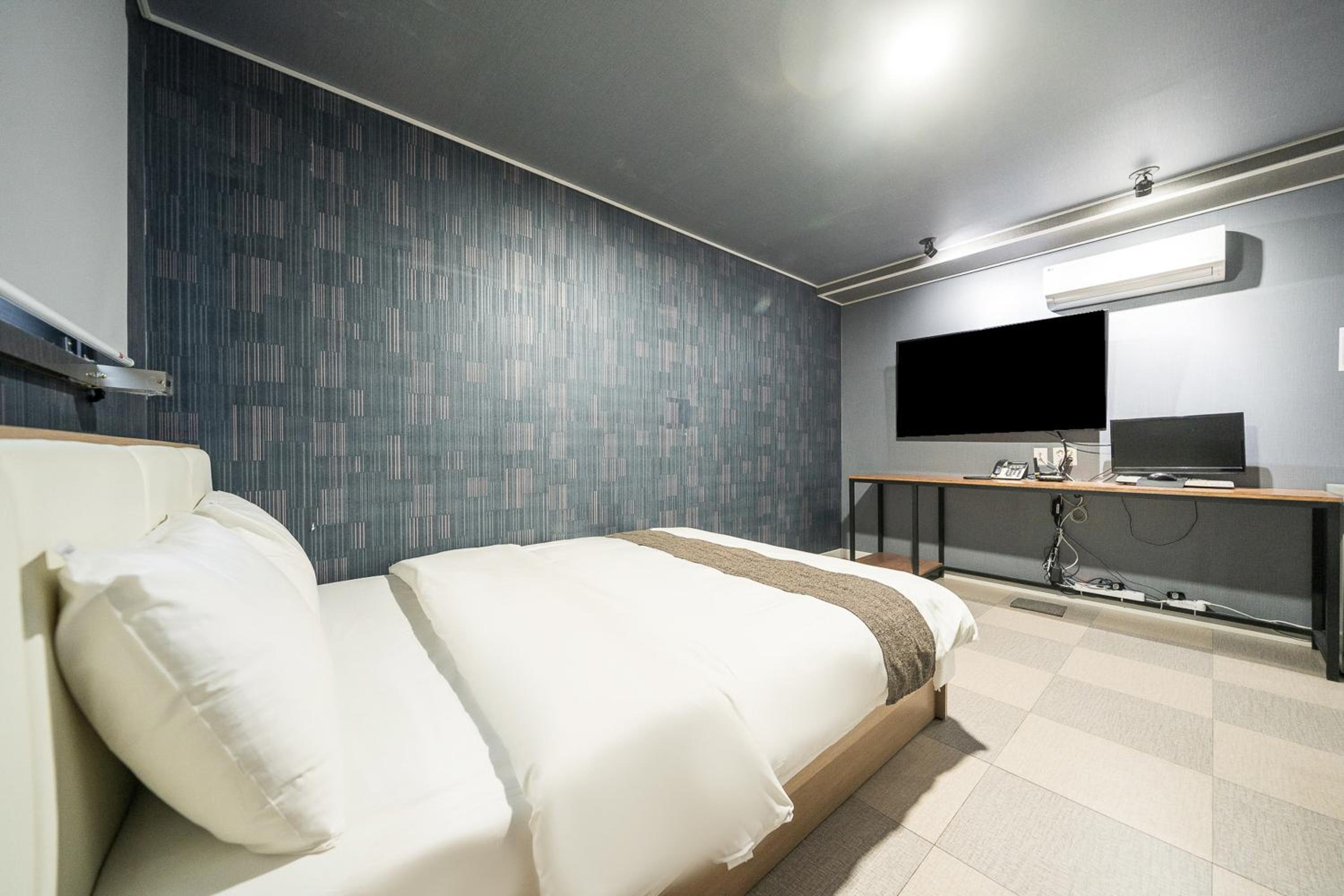 Restia Hotel Suwon Station