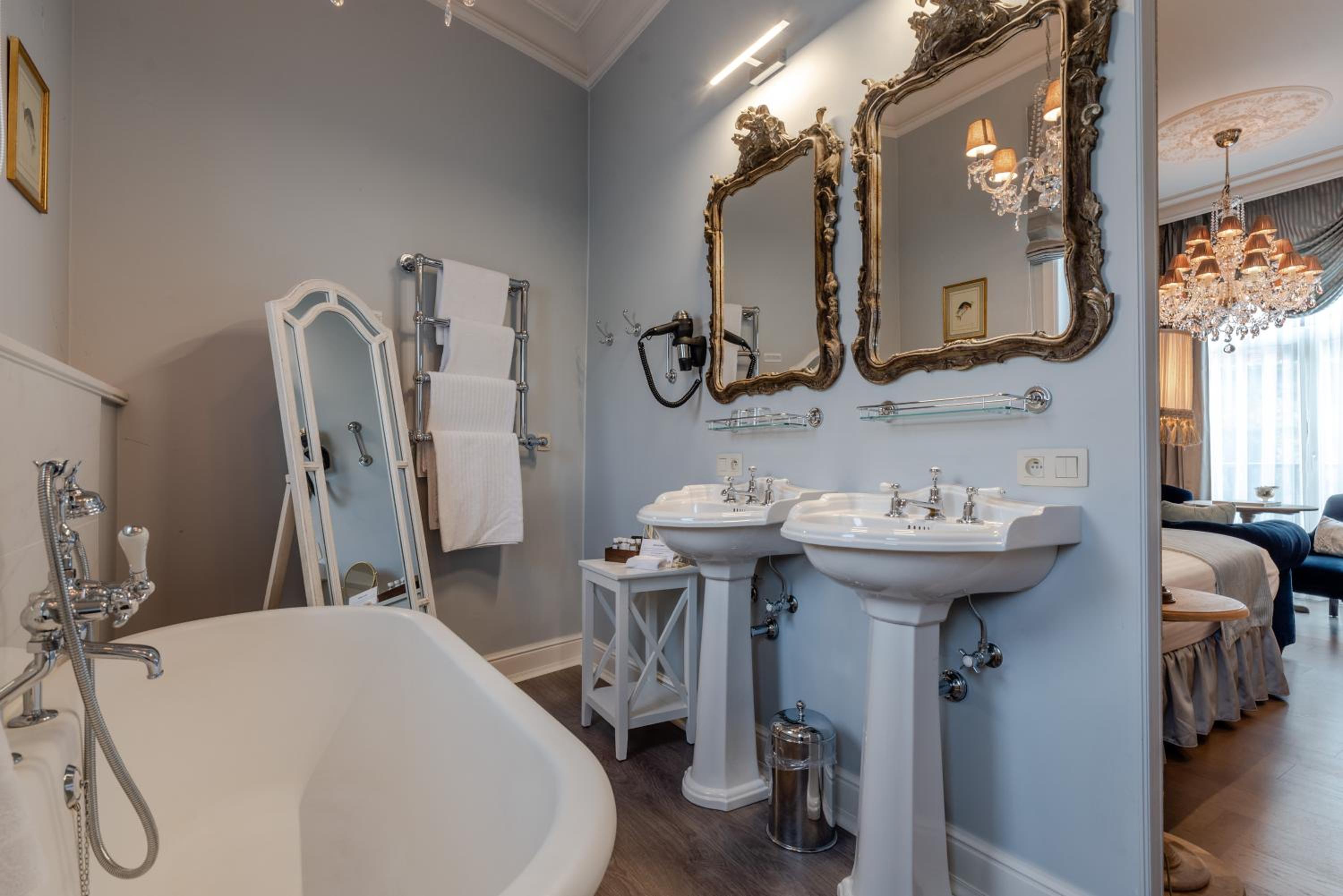 Bruges Vacations - Boutique Hotel De Castillion - Small elegant family hotel - Property Image 33