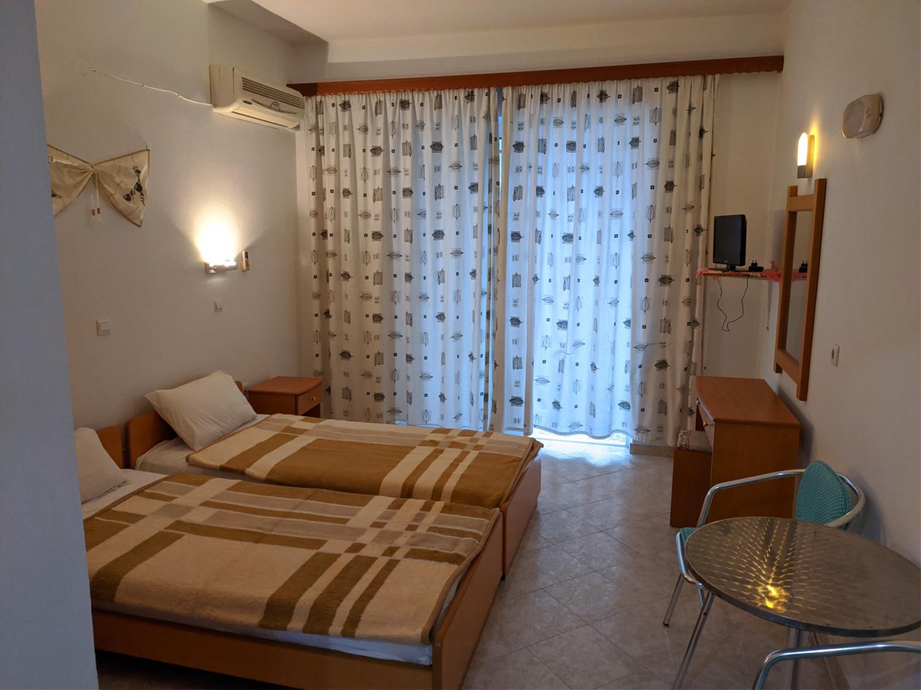 Chrysa Apartments