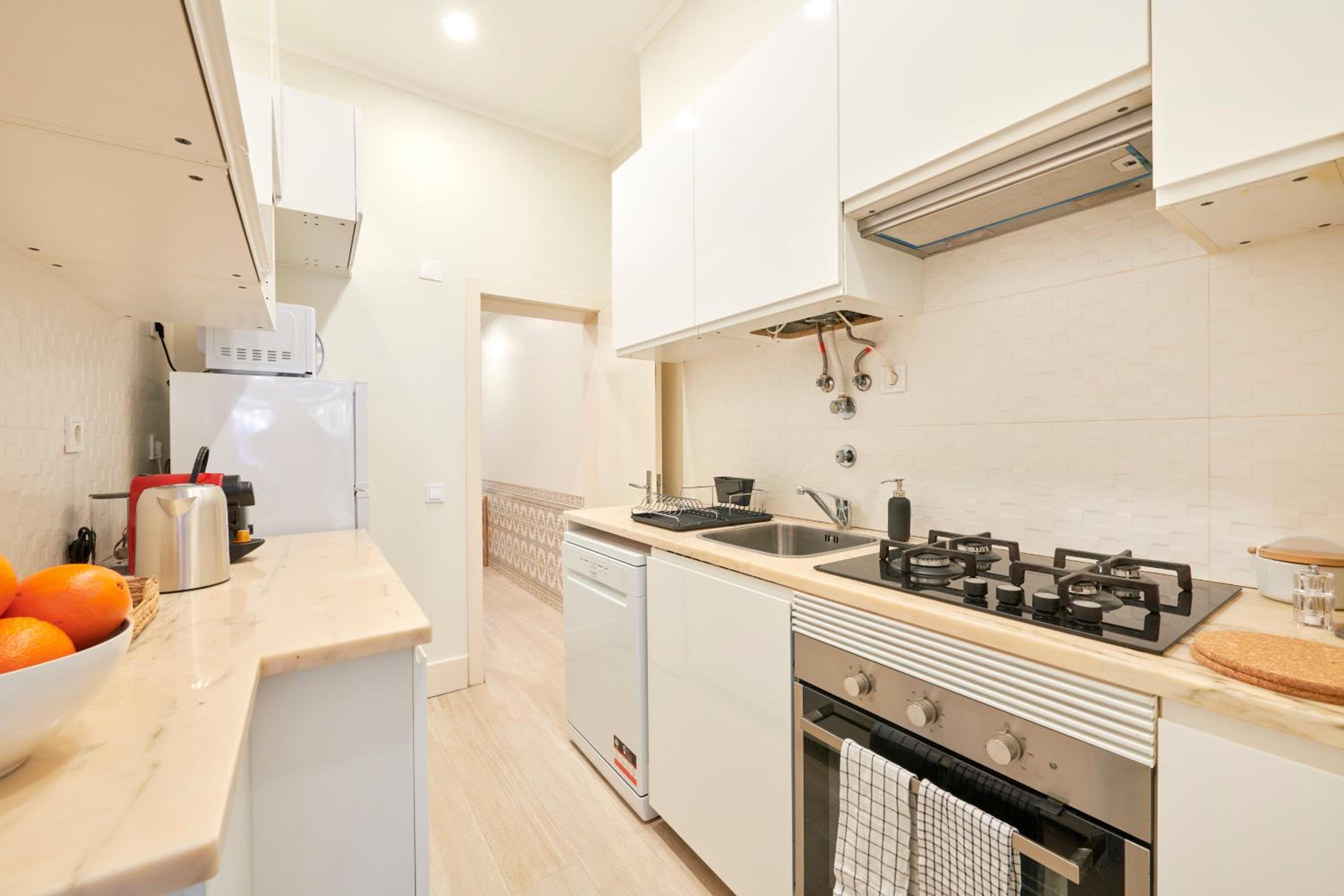 Charming 3BR APT w/ patio, by TimeCooler view 3