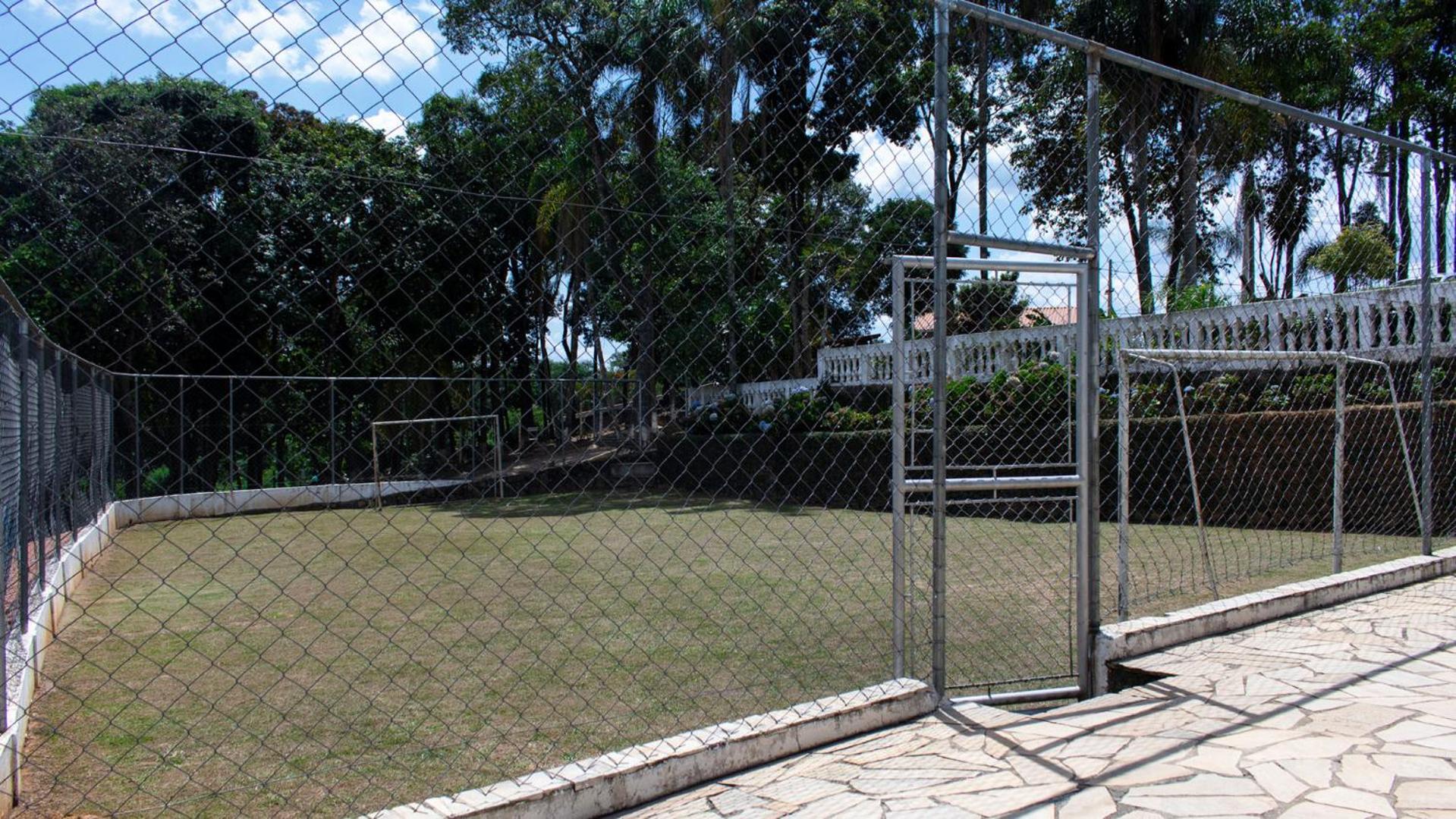 Casa de campo c piscina e churrasq em Mairipora SP