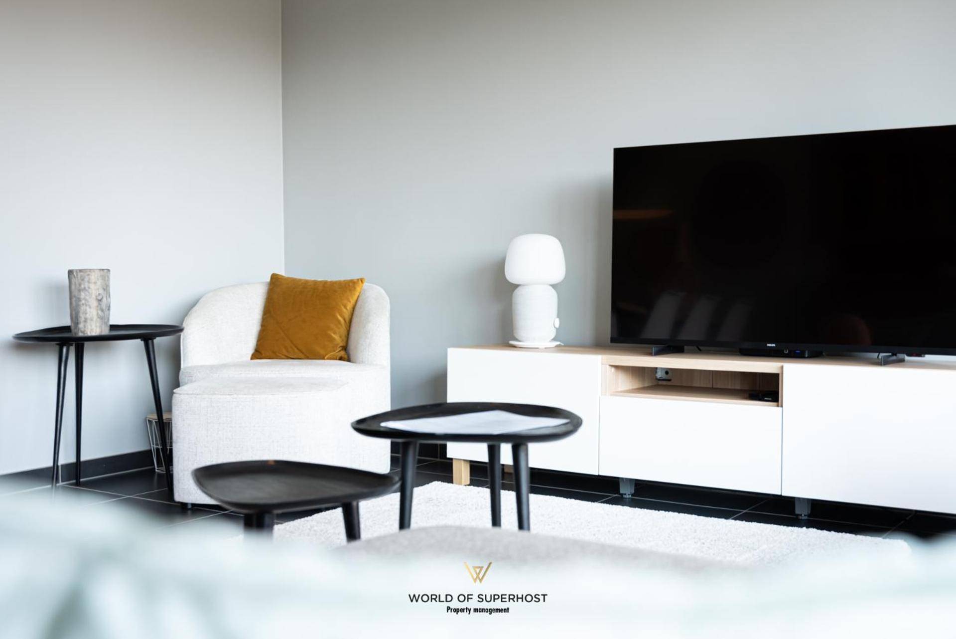 New modern apartment near the sea and city centre view 4