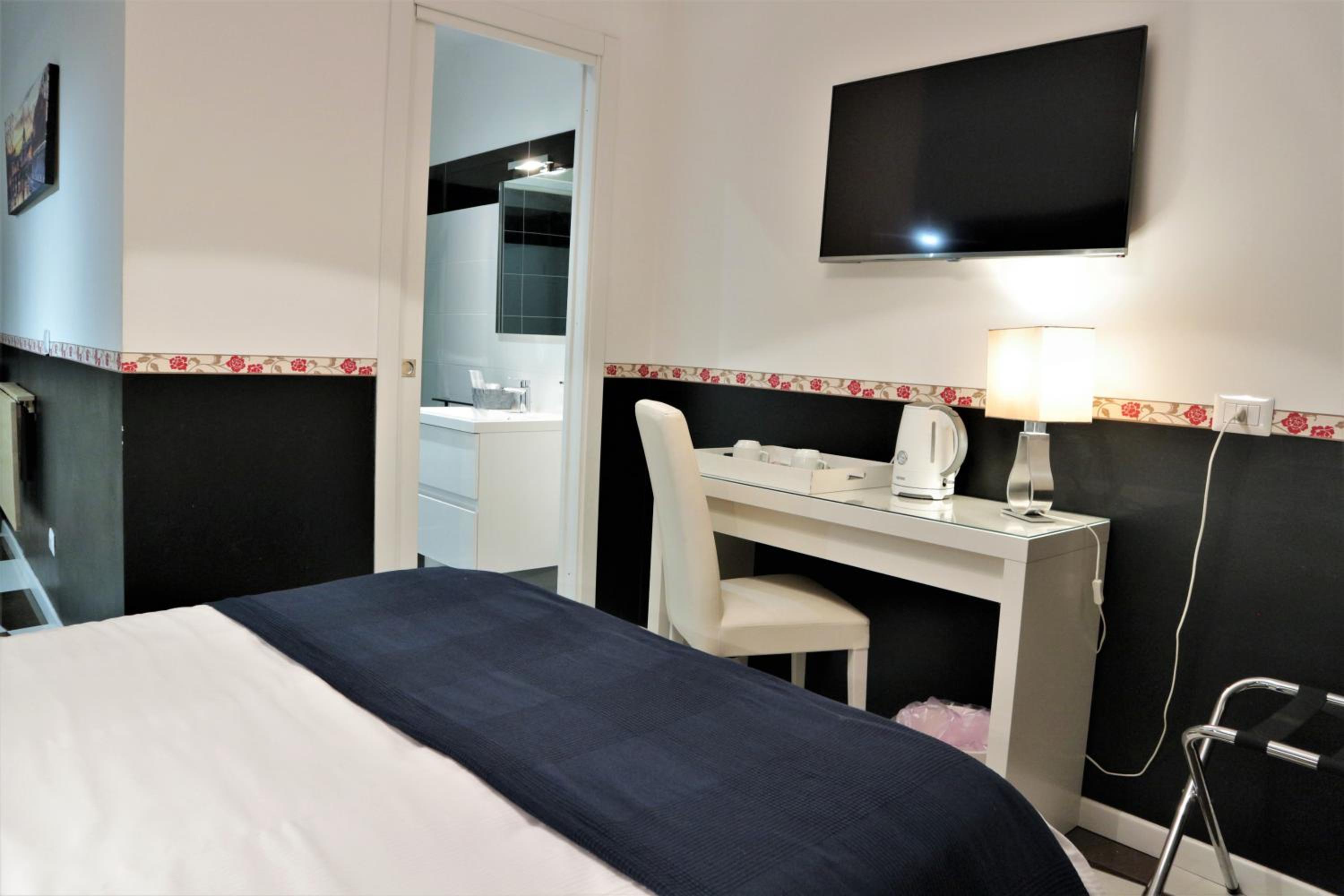 Luxury Vatican Rooms
