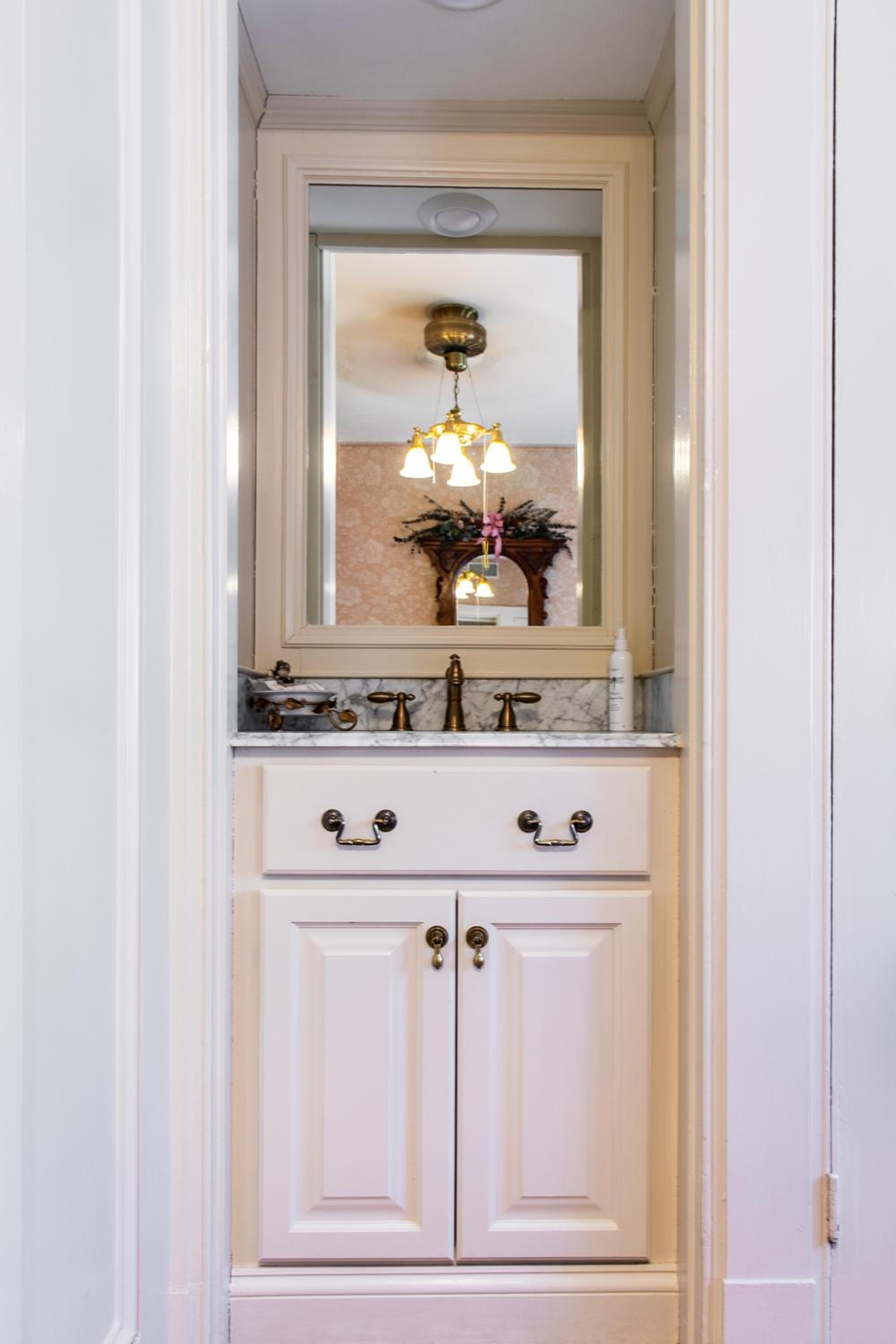 New York City Vacations - The Emig Mansion - Property Image 34
