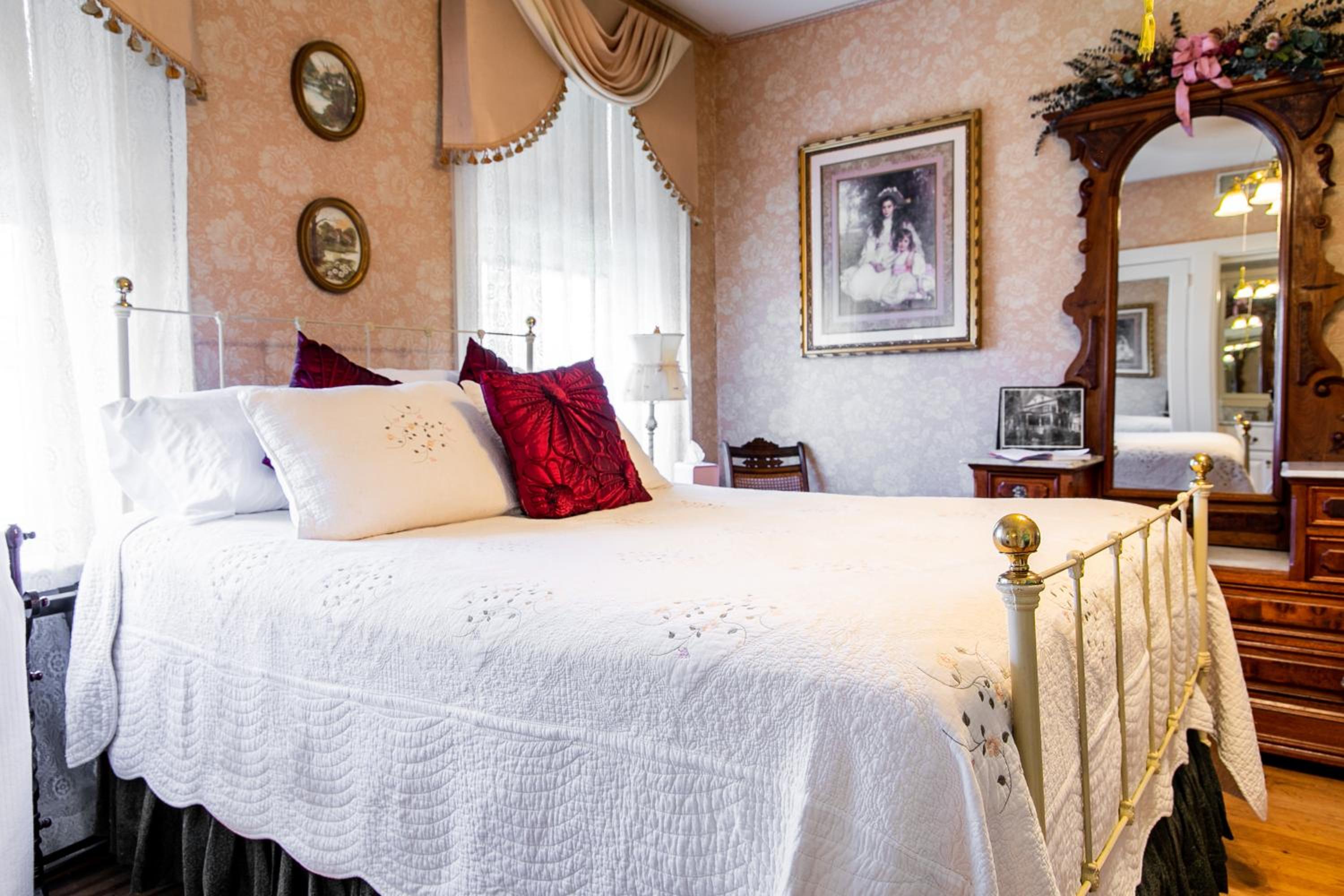New York City Vacations - The Emig Mansion - Property Image 30