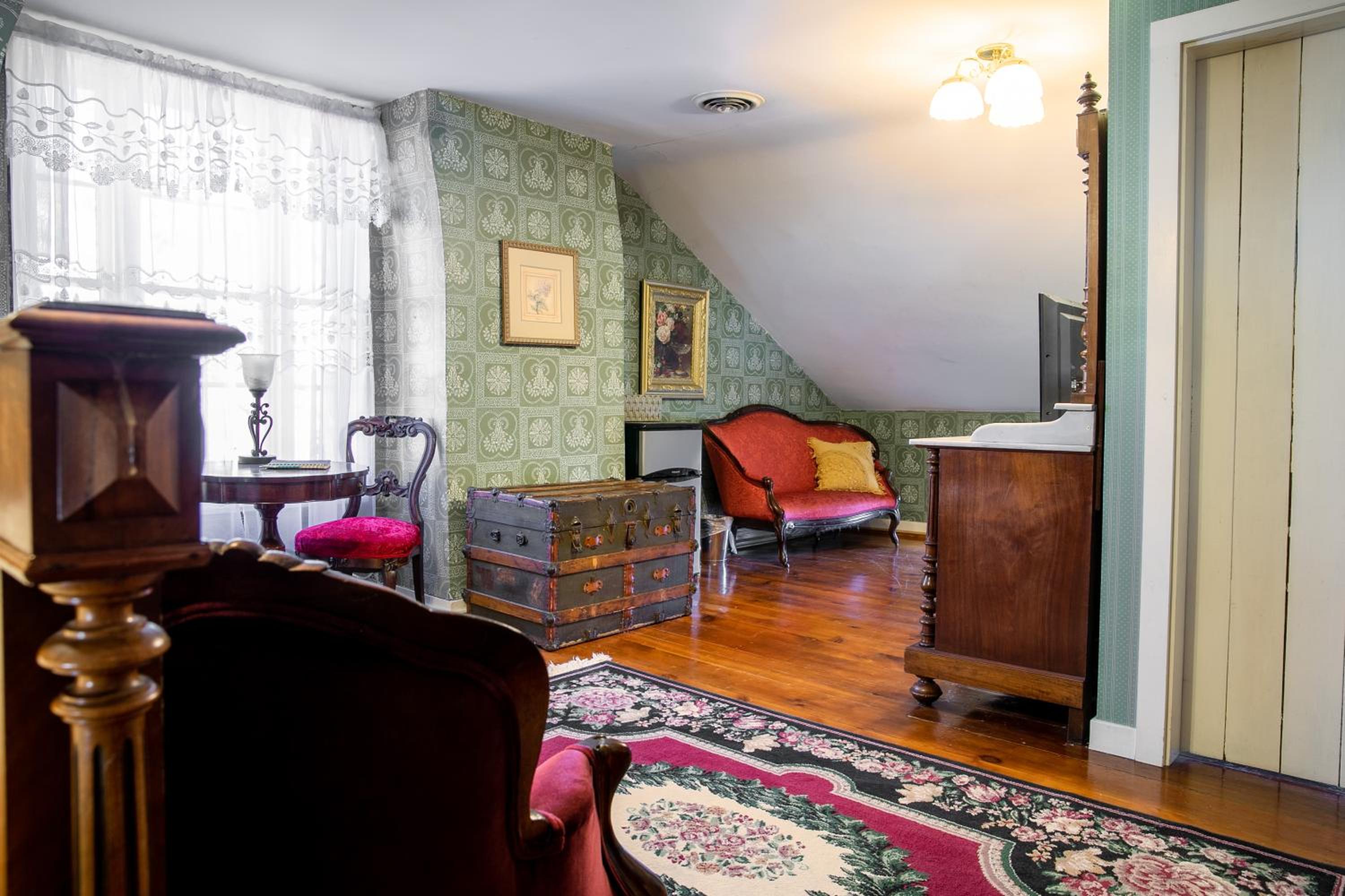 New York City Vacations - The Emig Mansion - Property Image 98
