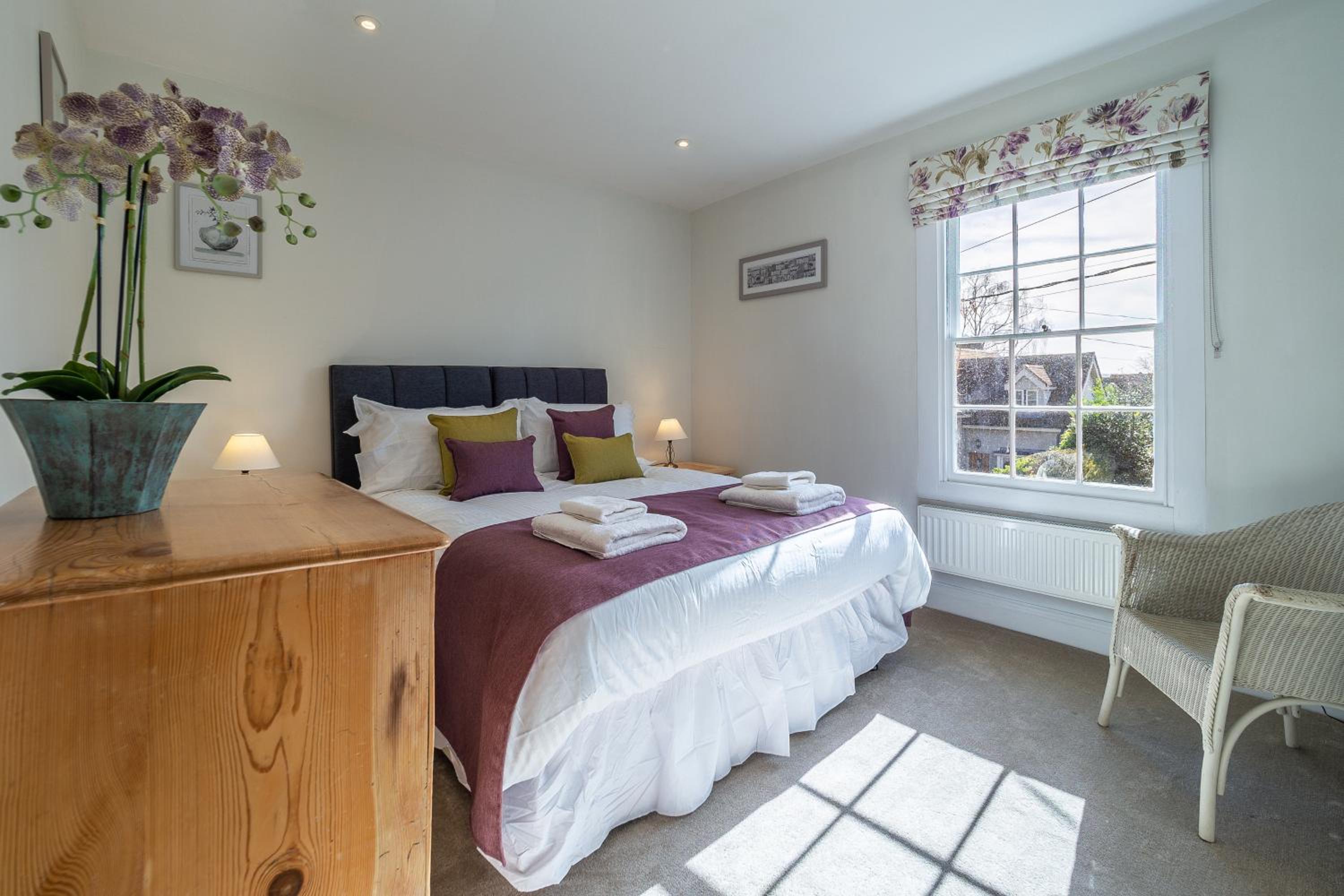 Adorable cottage with a log burner in heavenly village - Constable Lodge view 2