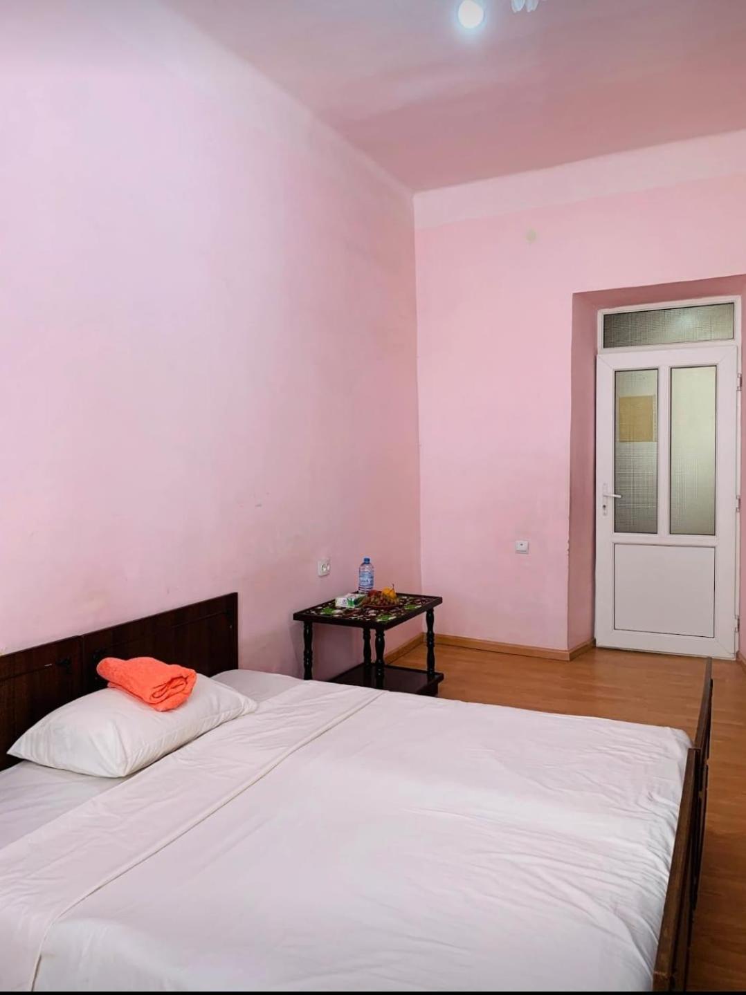 Daisy Hostel & Tour