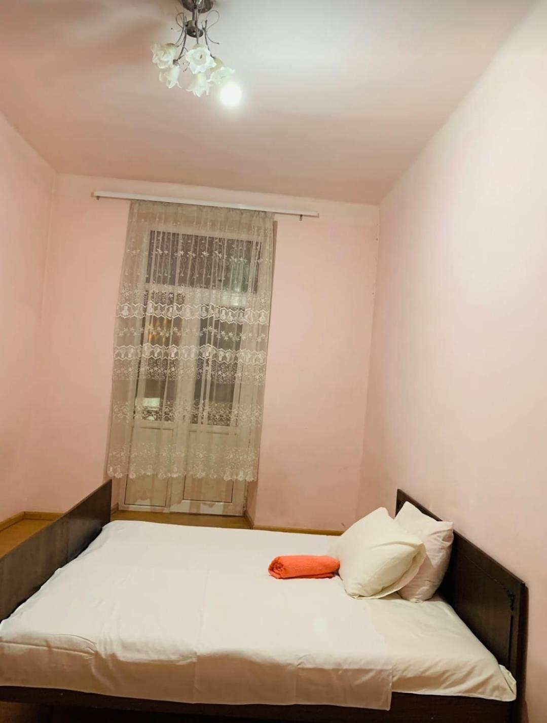 Daisy Hostel & Tour