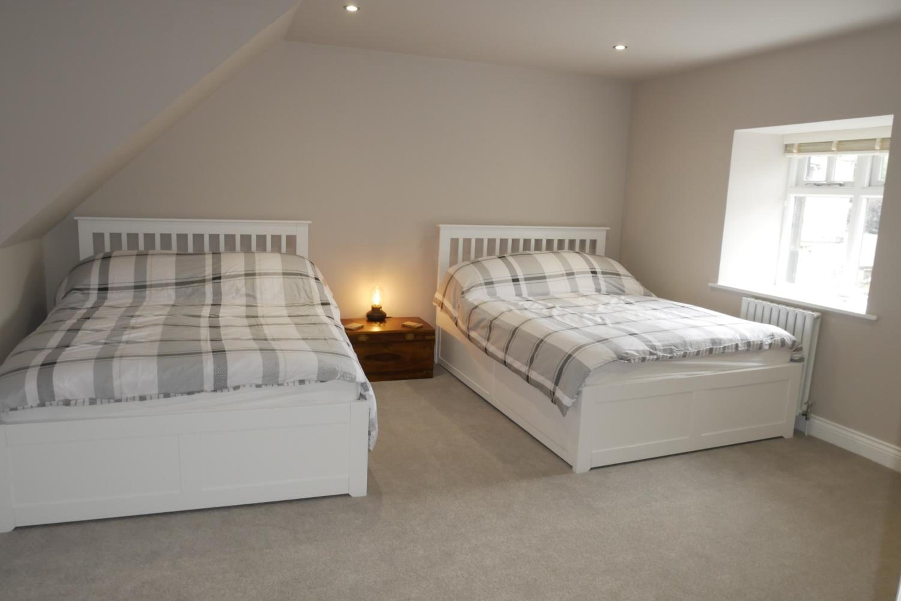 Apartment 4 Tomlinsons Apartments view 3