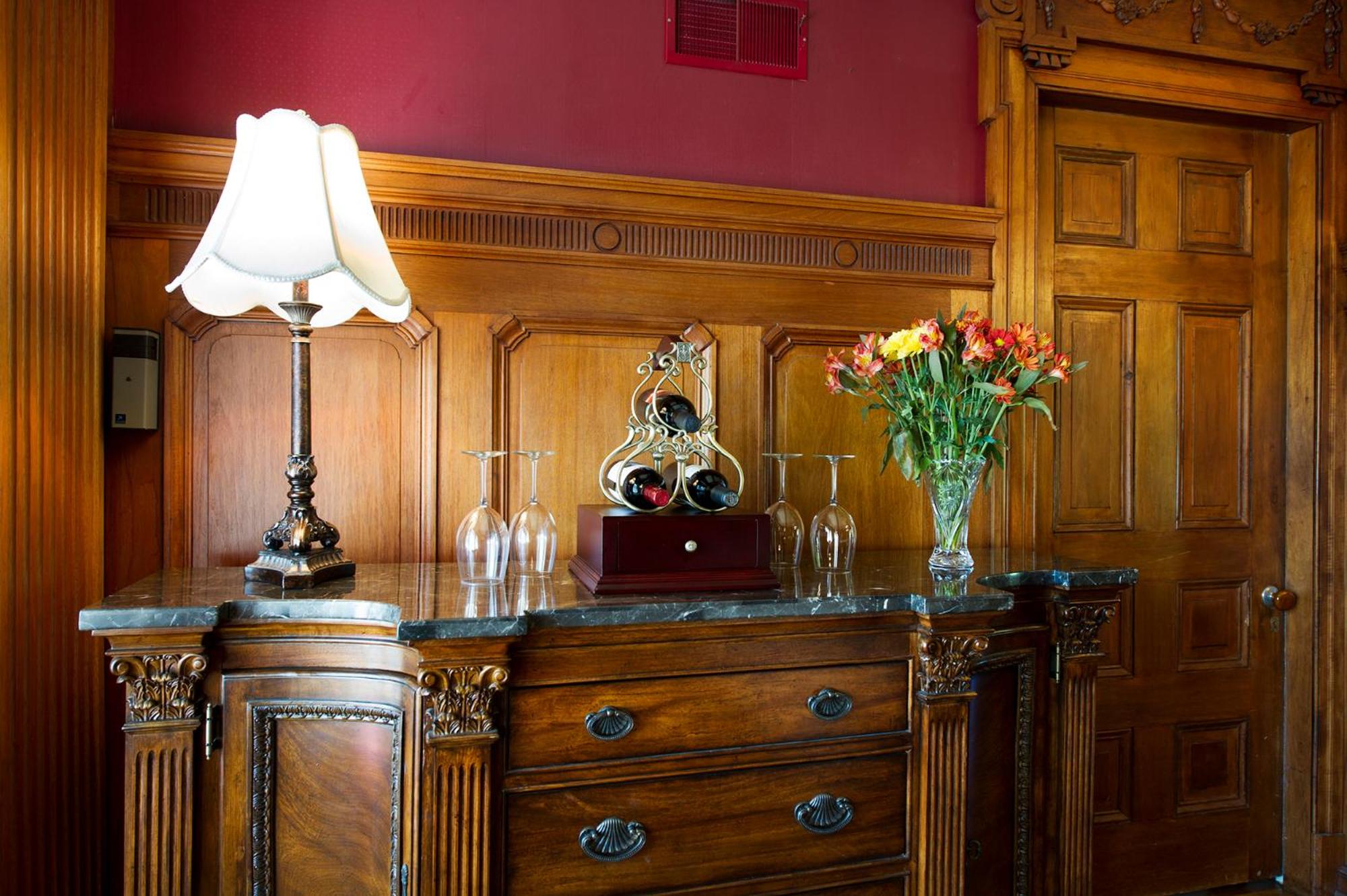 New York City Vacations - The Emig Mansion - Property Image 43