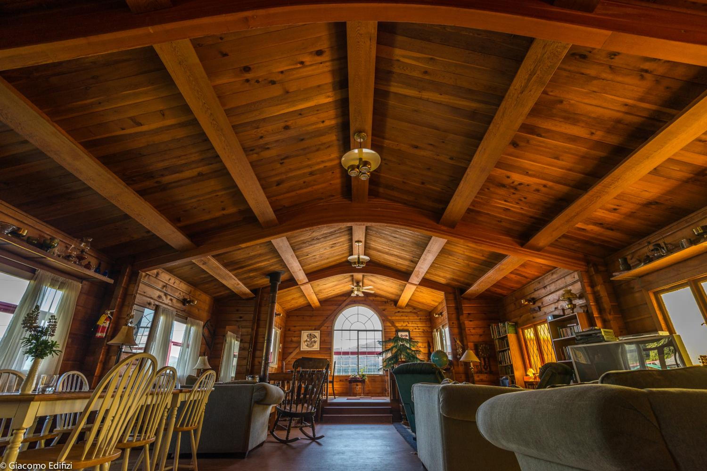 Alert Bay Lodge