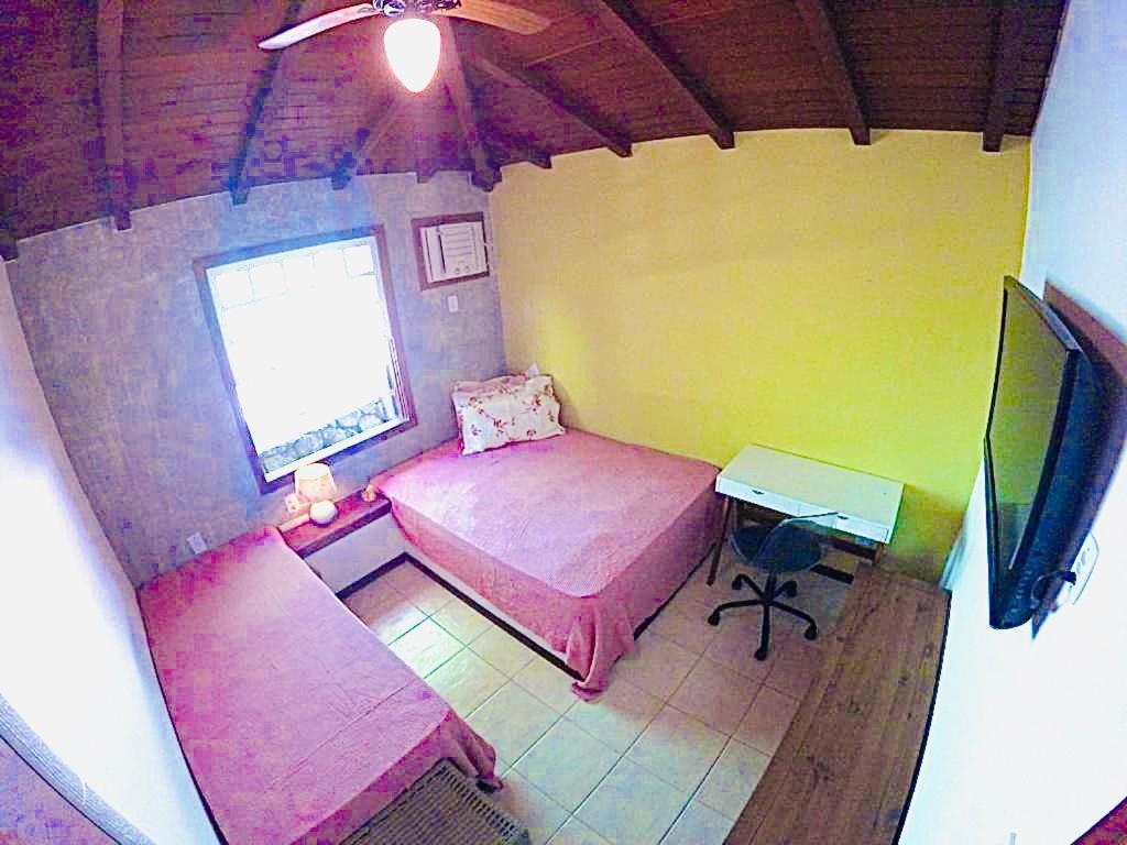 Búzios Praia da Ferradura Linda casa dentro de Condomínio com toda infraestrutura - água e luz inclusos na tarifa