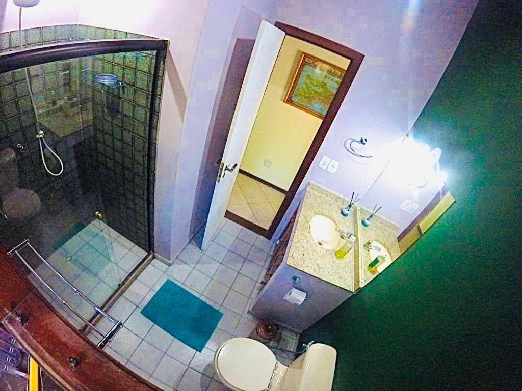 Búzios Praia da Ferradura Linda casa dentro de Condomínio com toda infraestrutura - água e luz inclusos na tarifa