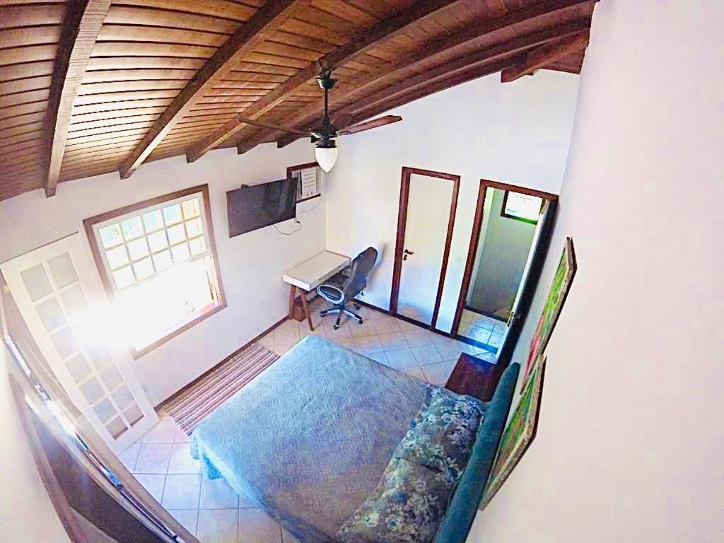 Búzios Praia da Ferradura Linda casa dentro de Condomínio com toda infraestrutura - água e luz inclusos na tarifa