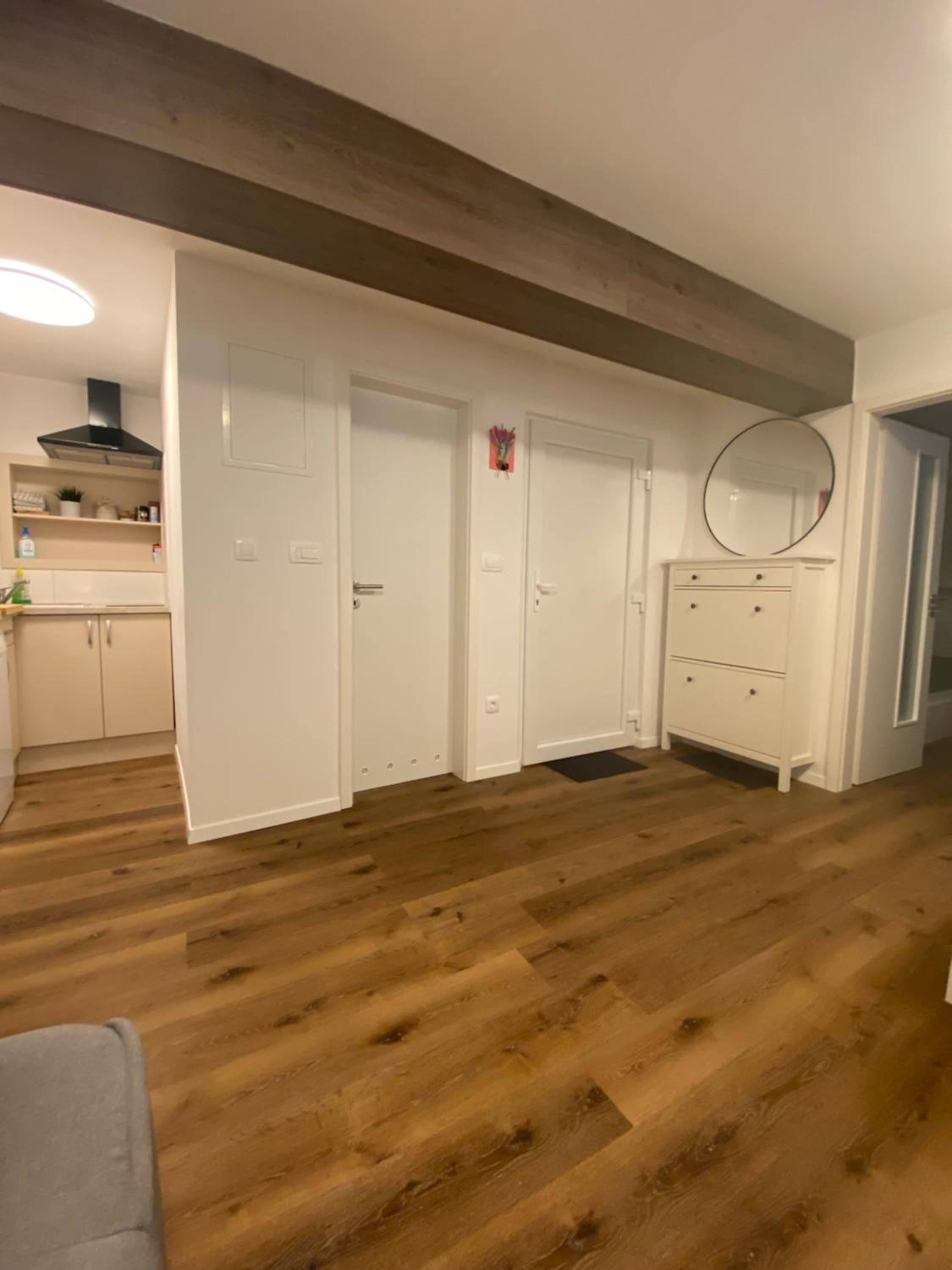 Jolly -Center Bright Apartment at Tartini Square