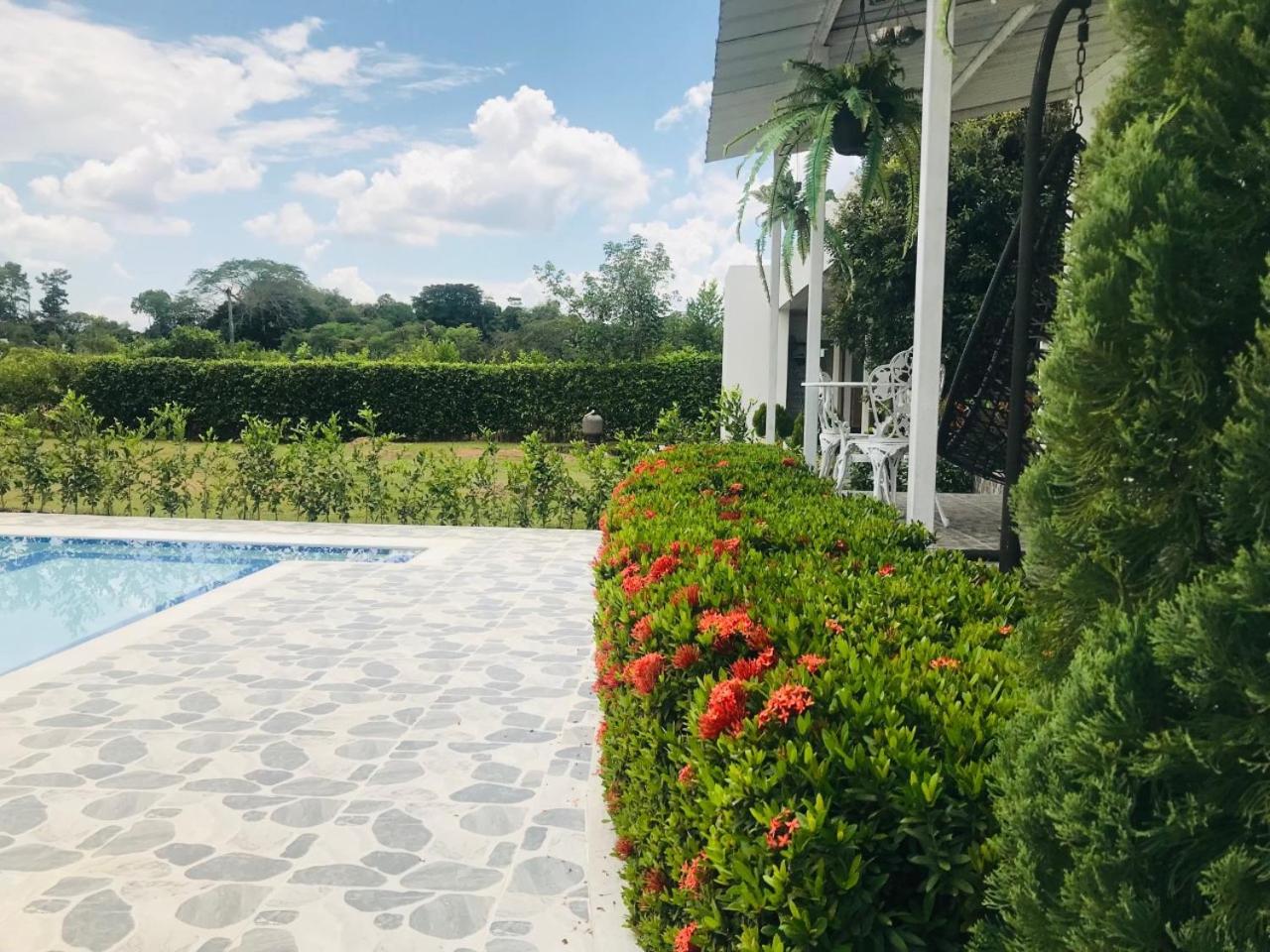 Hermosa Casa de campo grande con aire acon,wifi,piscina,billar !villa ensueño !