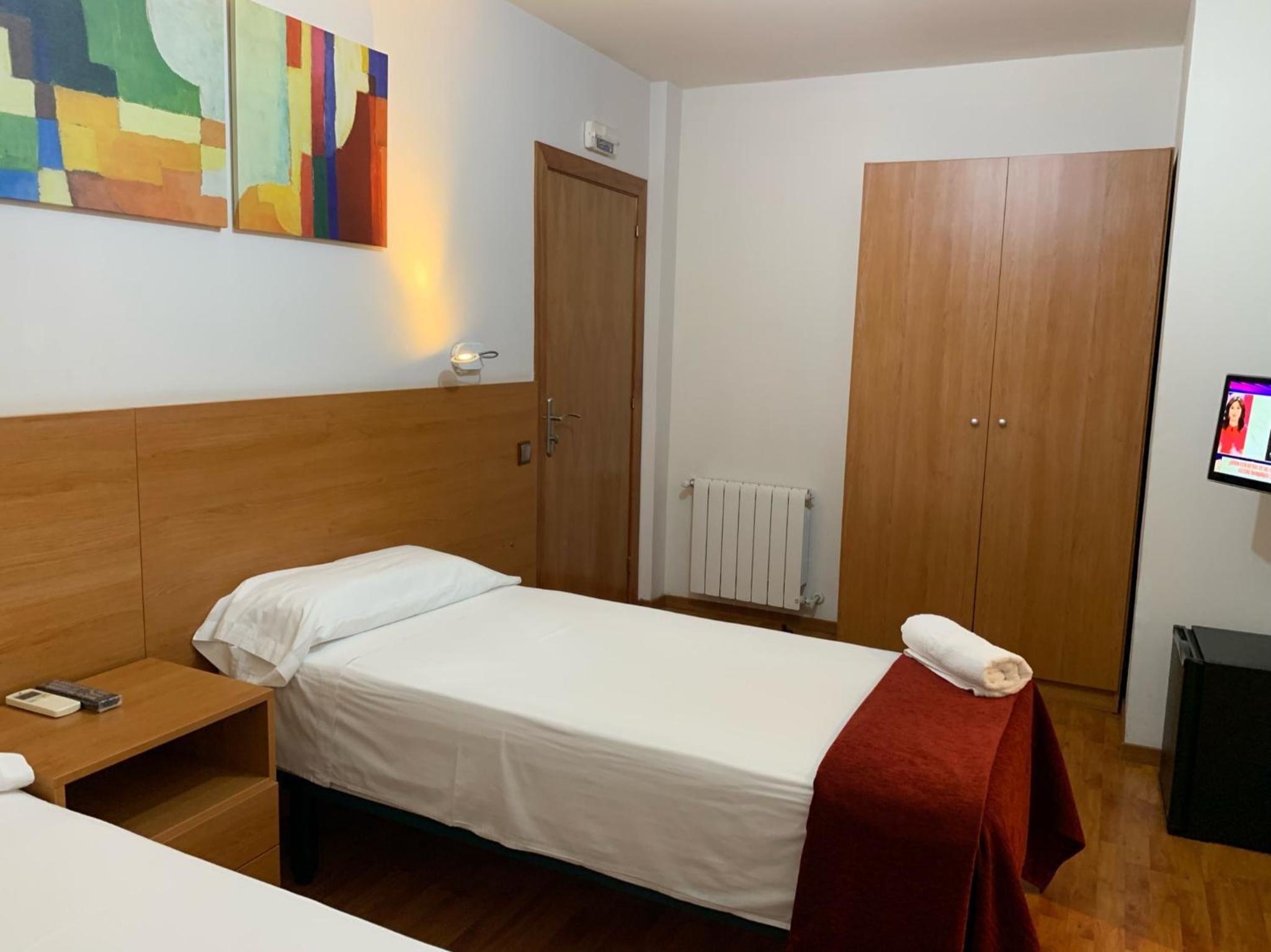 Hostal Madrazo