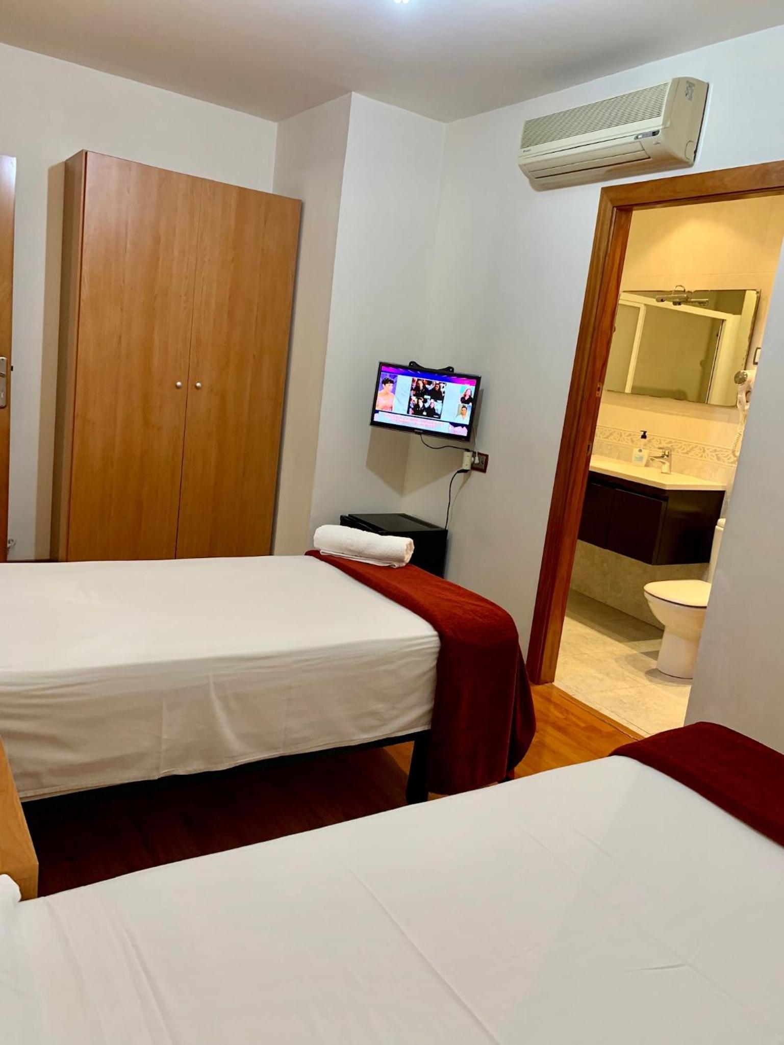 Hostal Madrazo