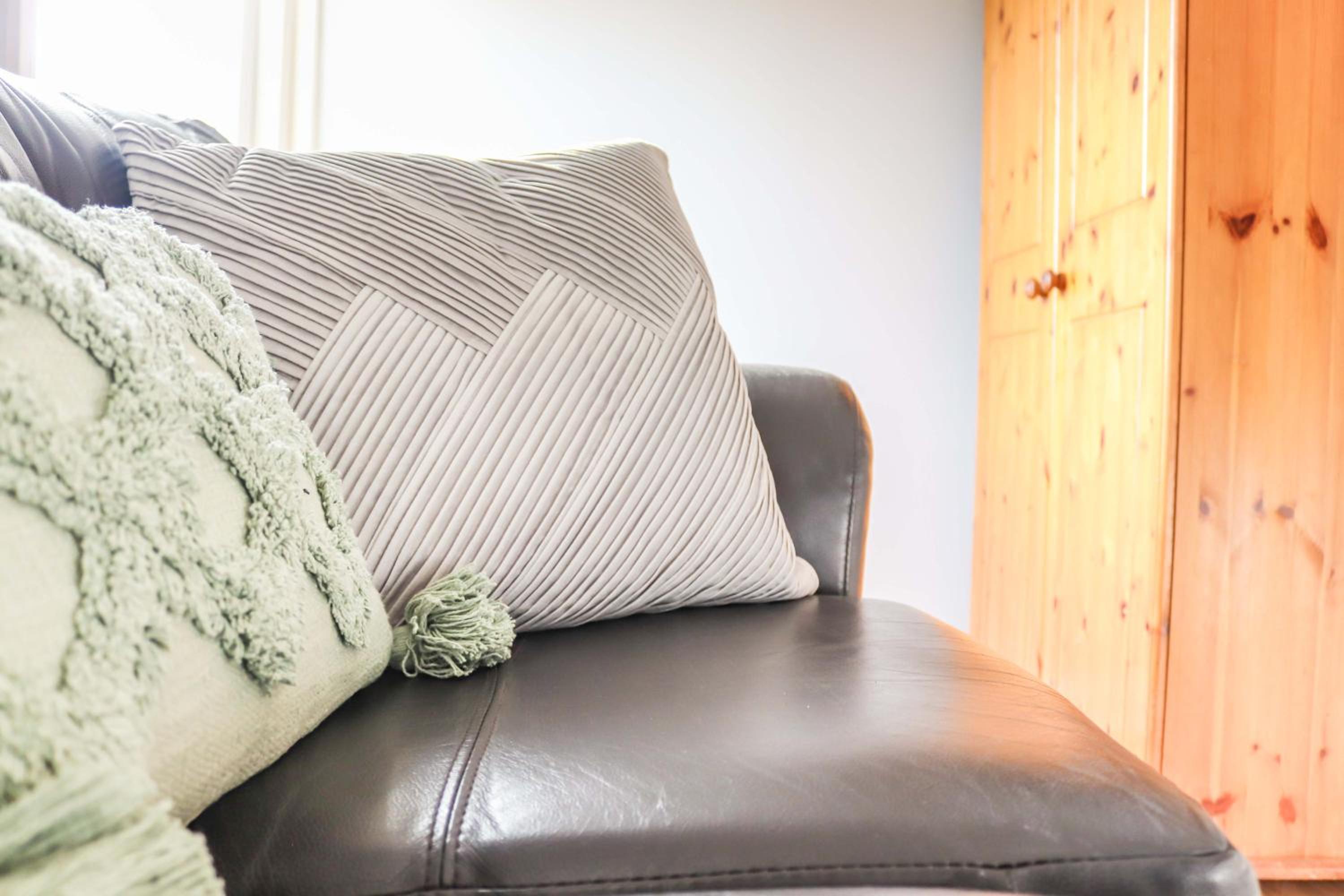 Relaxing - 3 Bed - Entire Home - Serviced Accommodation - In Heart Of Northumberland view 2