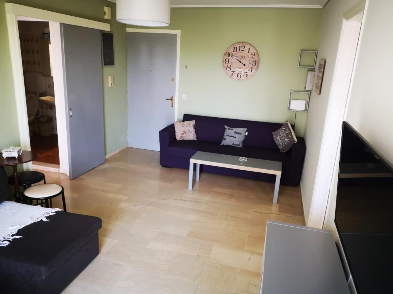 COMFORTABLE BEACHFRONT APARTMENT en Loutraki — lounge