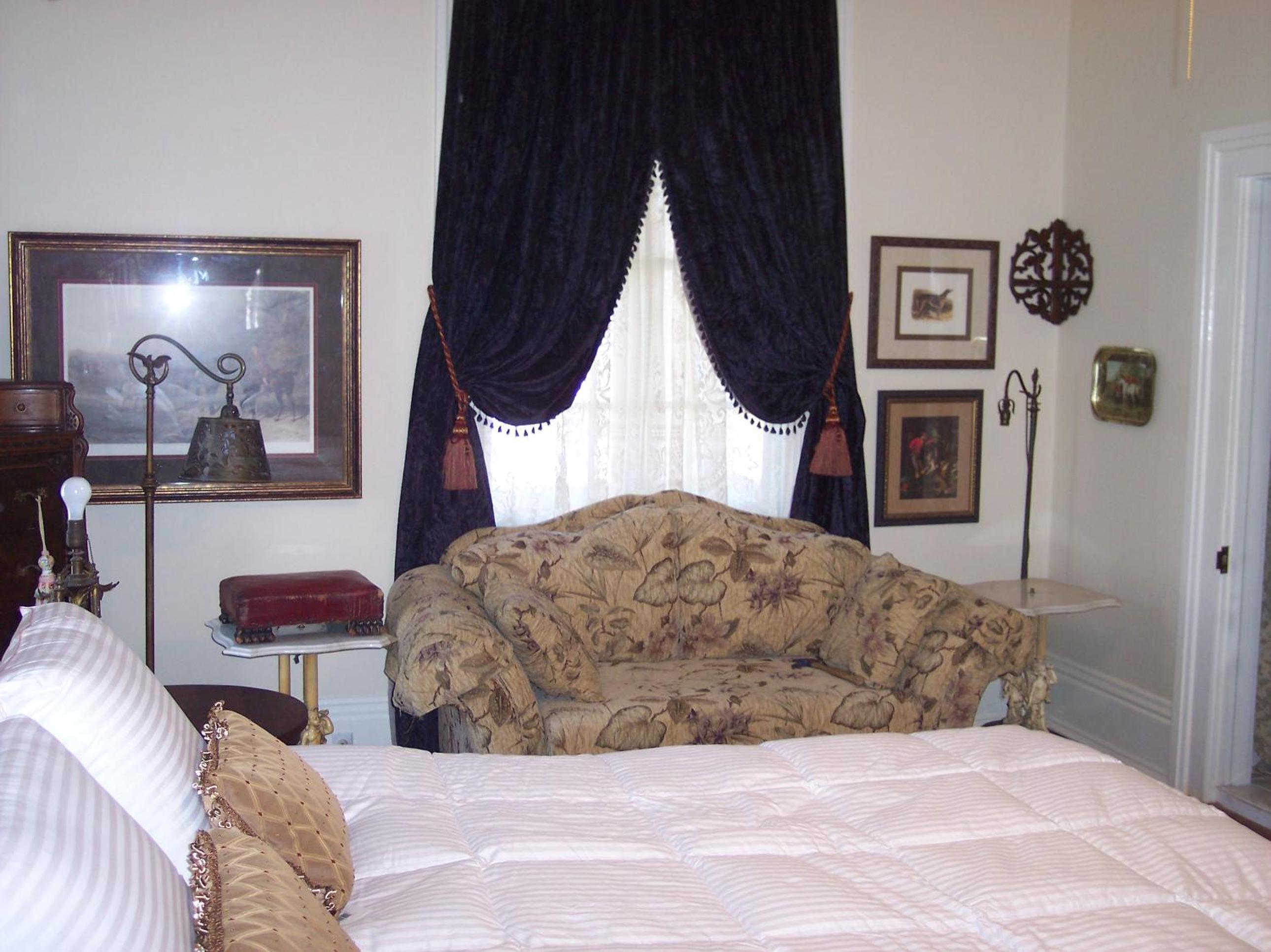 Shadowlawn Bed and Breakfast