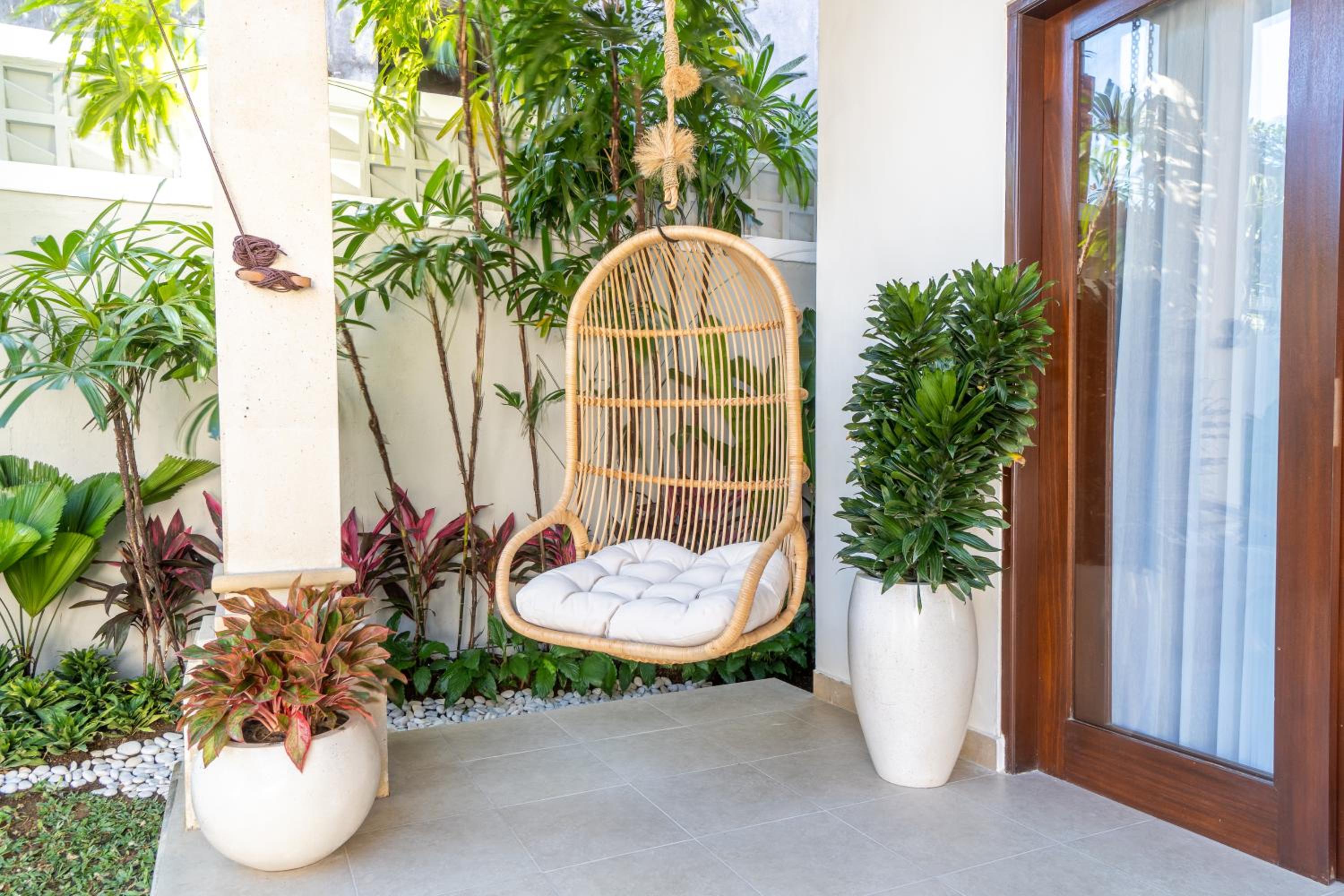 CASA MALEH 2BR lively villa in kayuaya seminyak view 5
