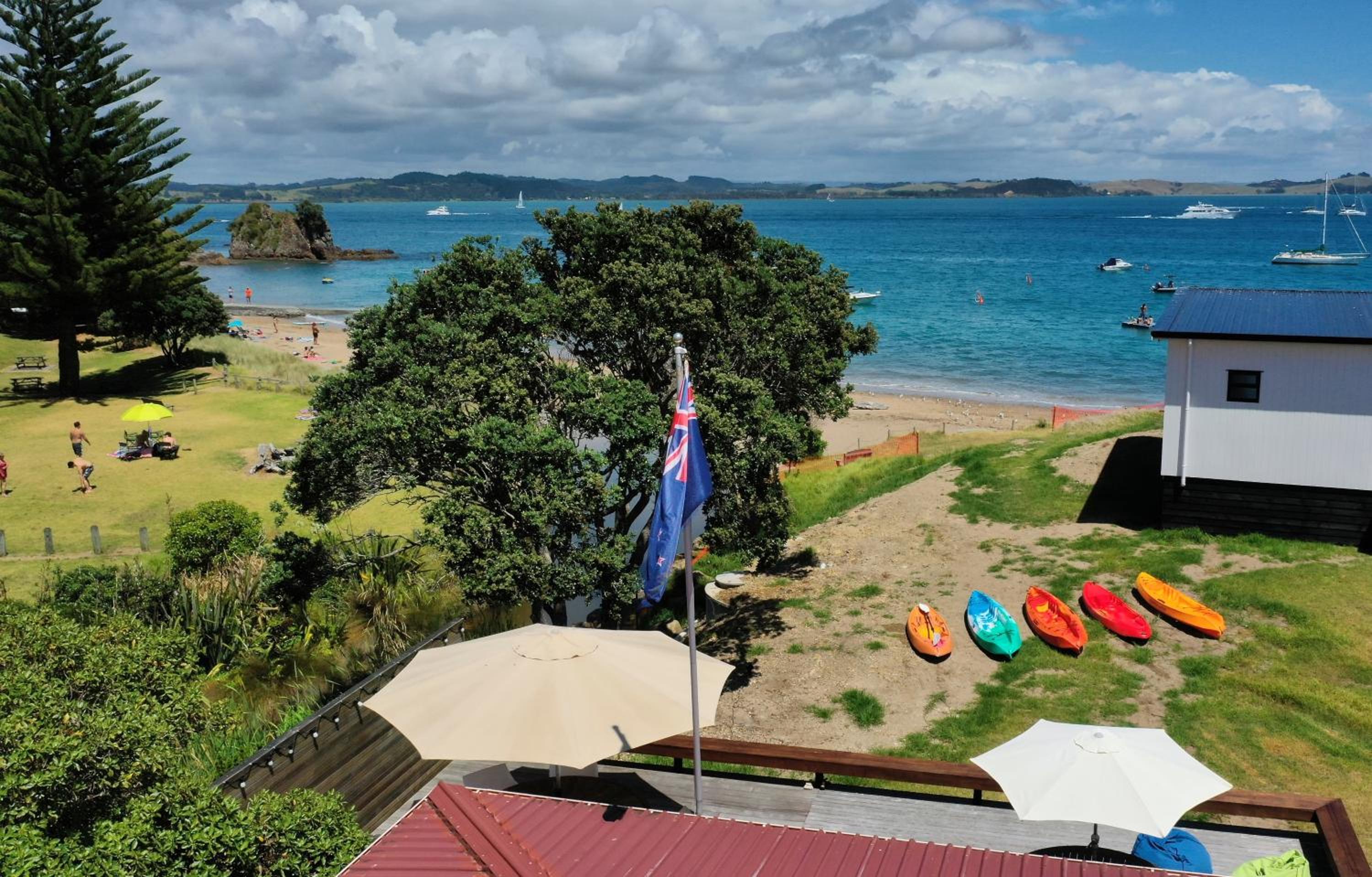 Bay of Islands Beachfront - Tapeka del Mar view 2