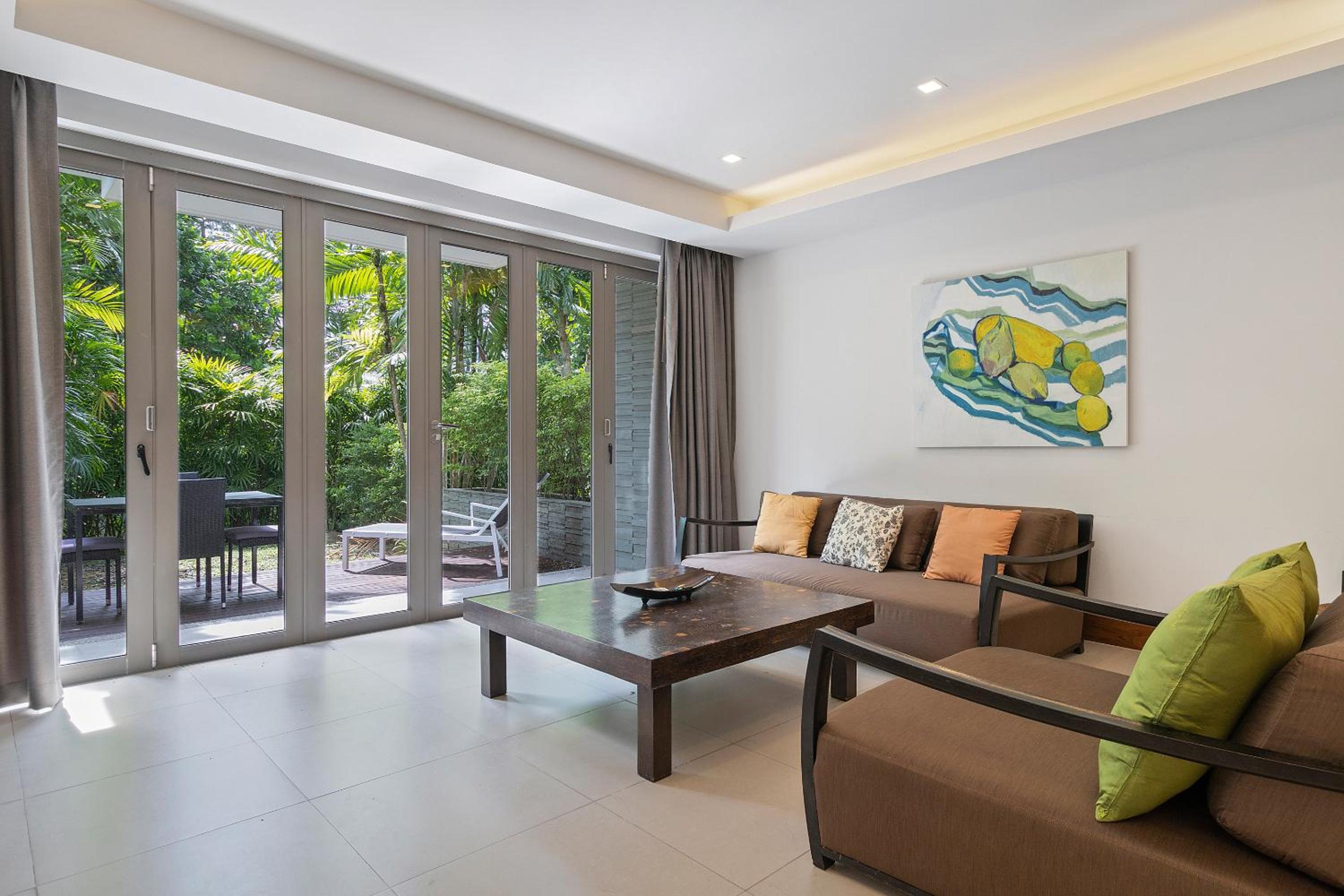 Nai Thon Beachfront Apartments