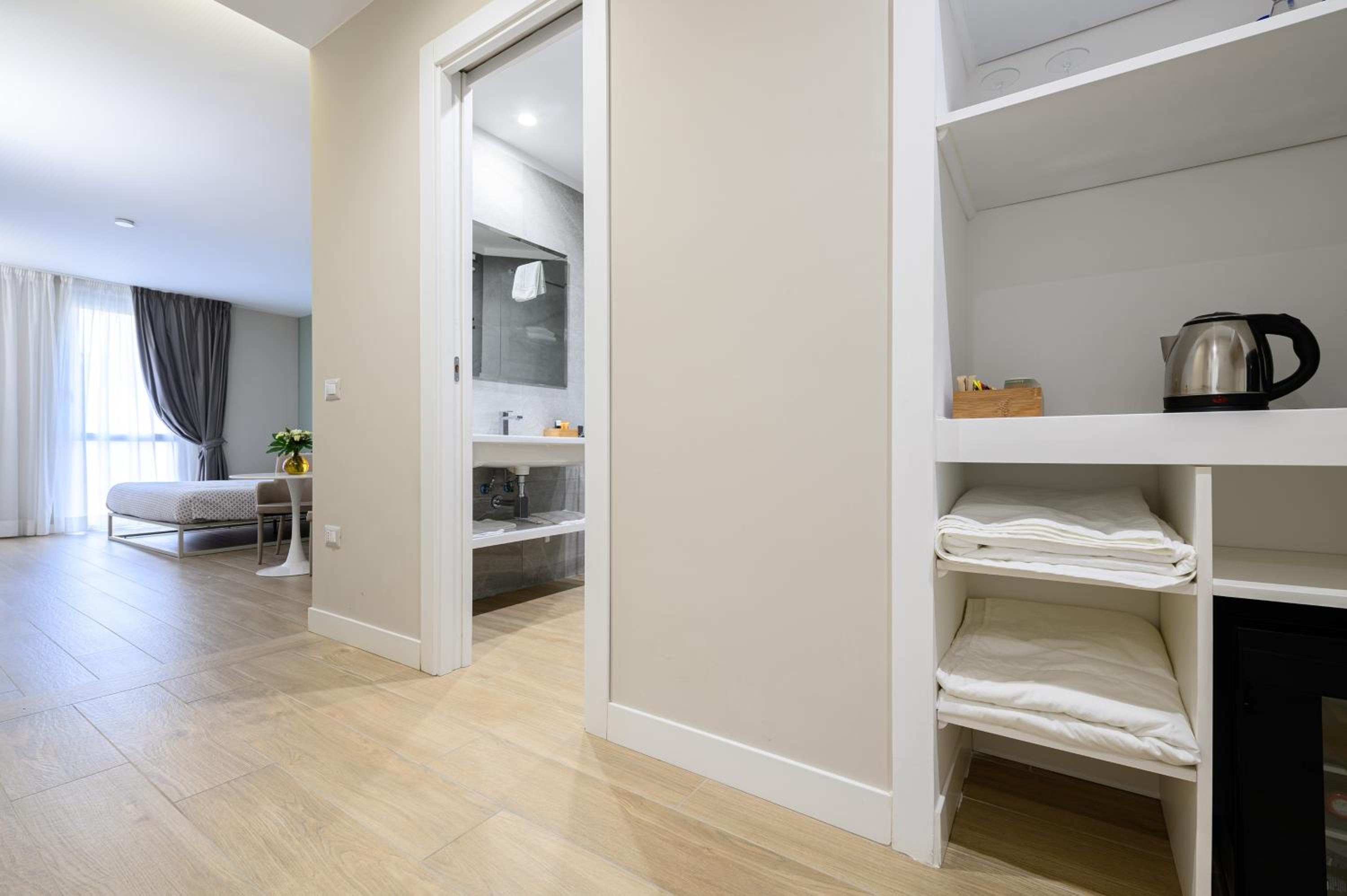 Alma Suites