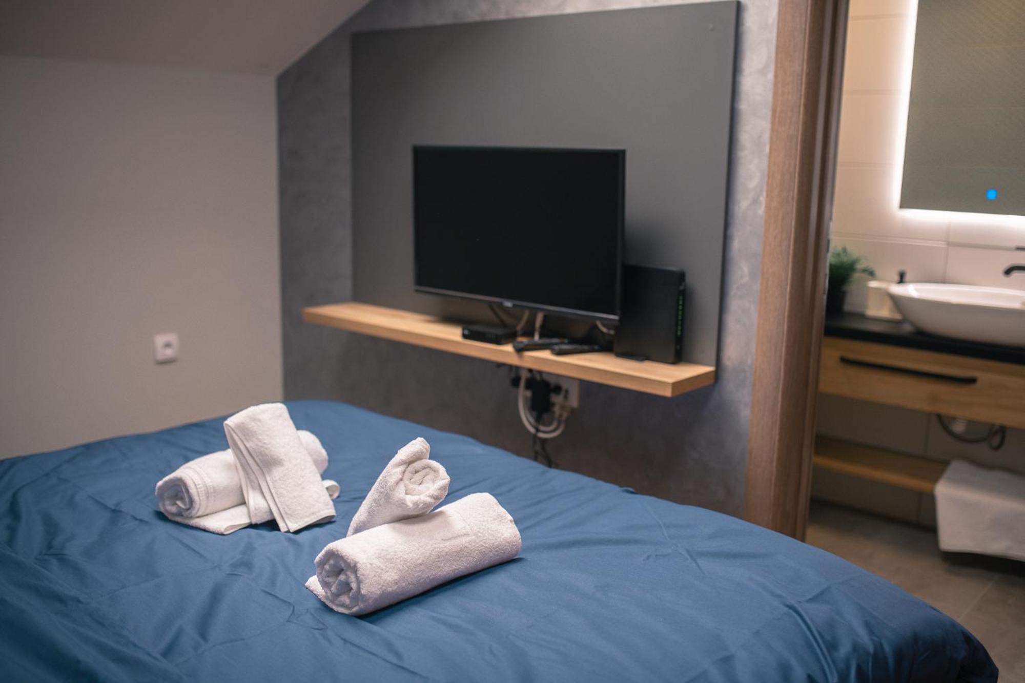 Manoir Apartments City Center