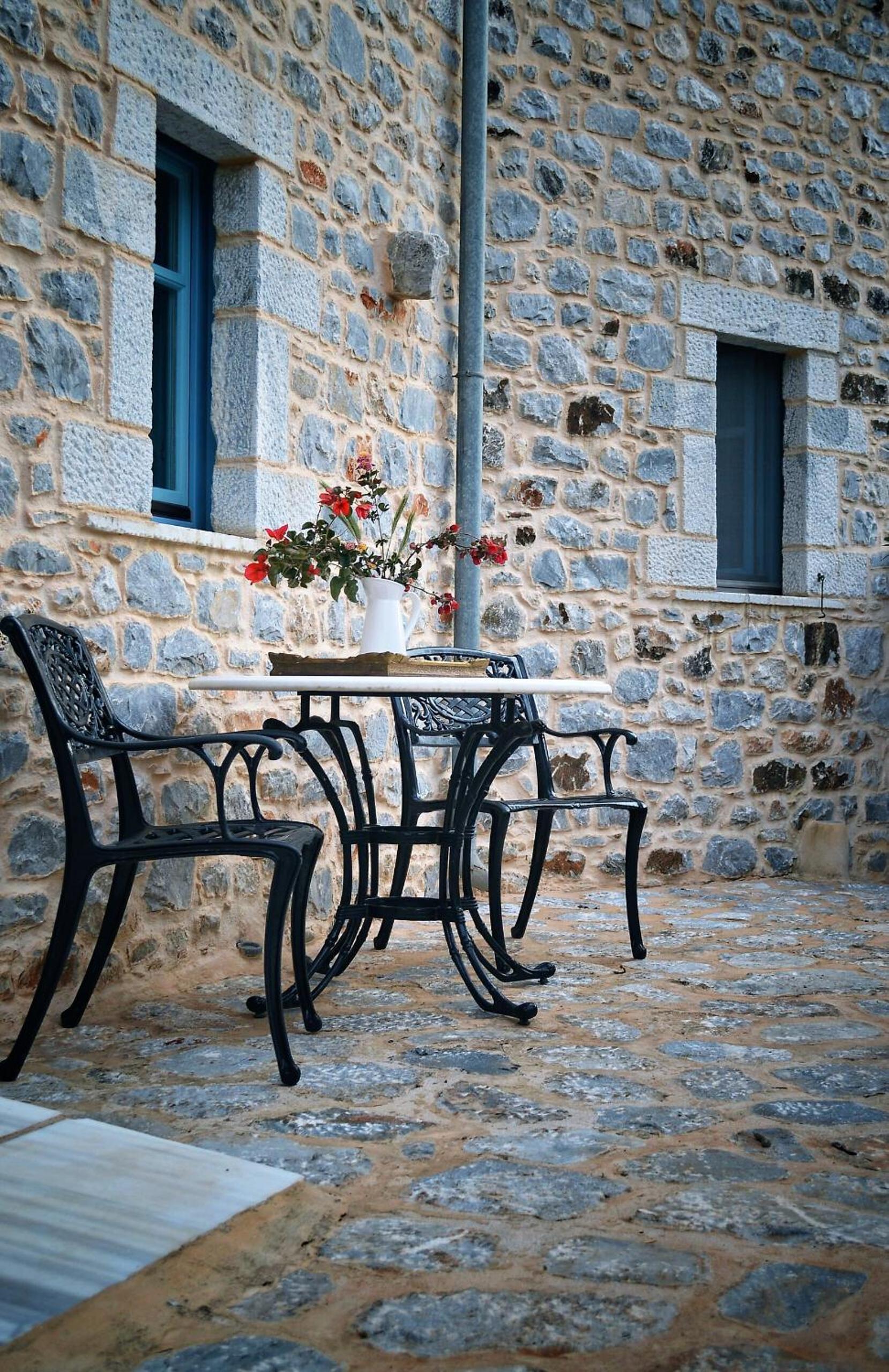 Lithos Stone Suites
