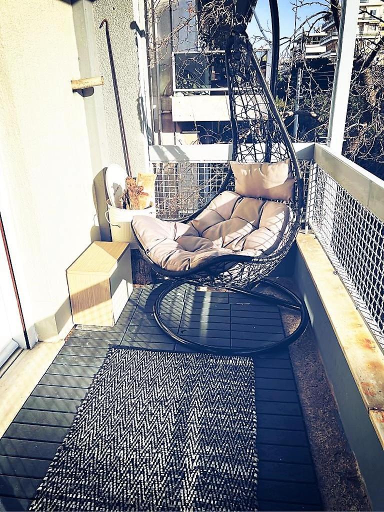 Seaside apartment in Flisvos marina