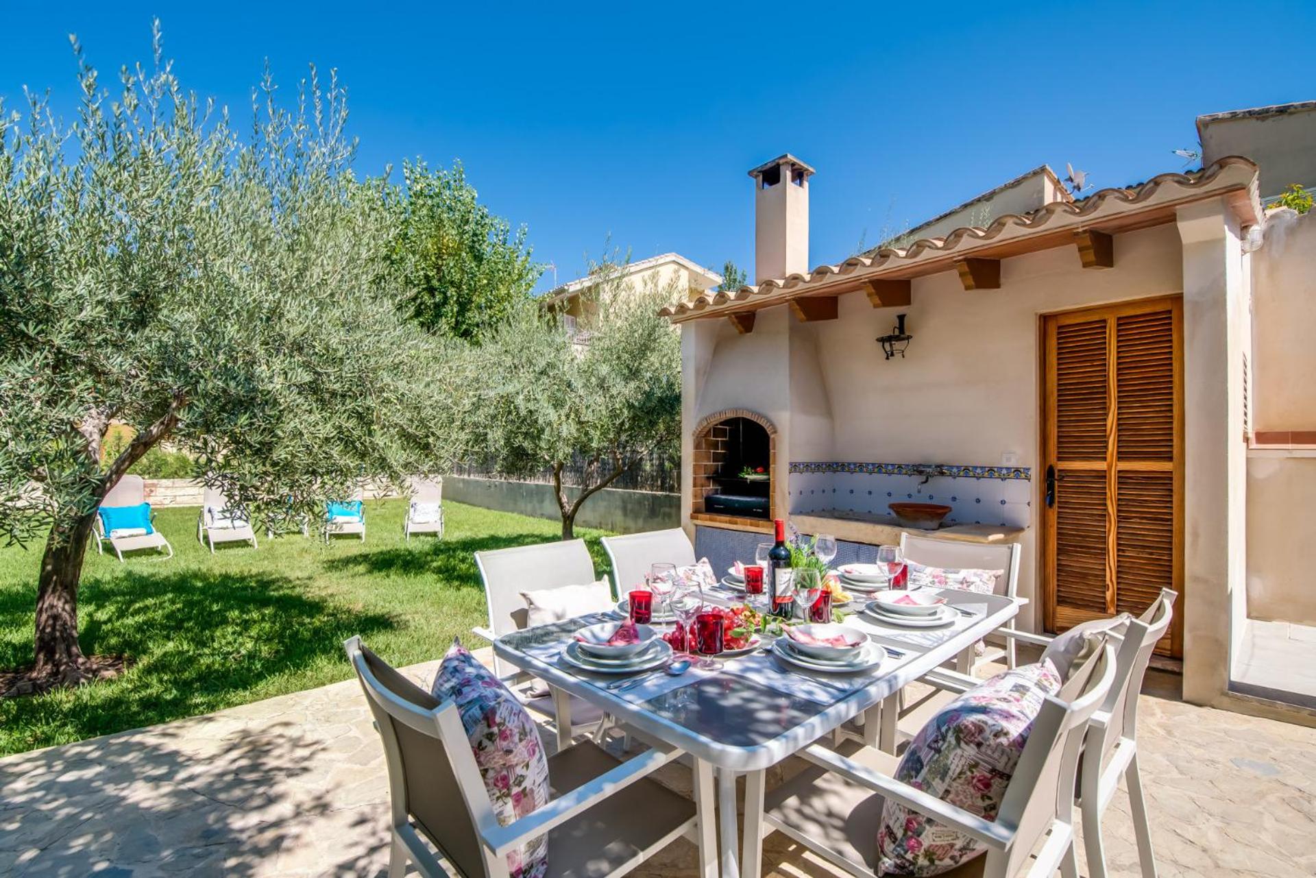 Ideal Property Mallorca - Villa Vallespir