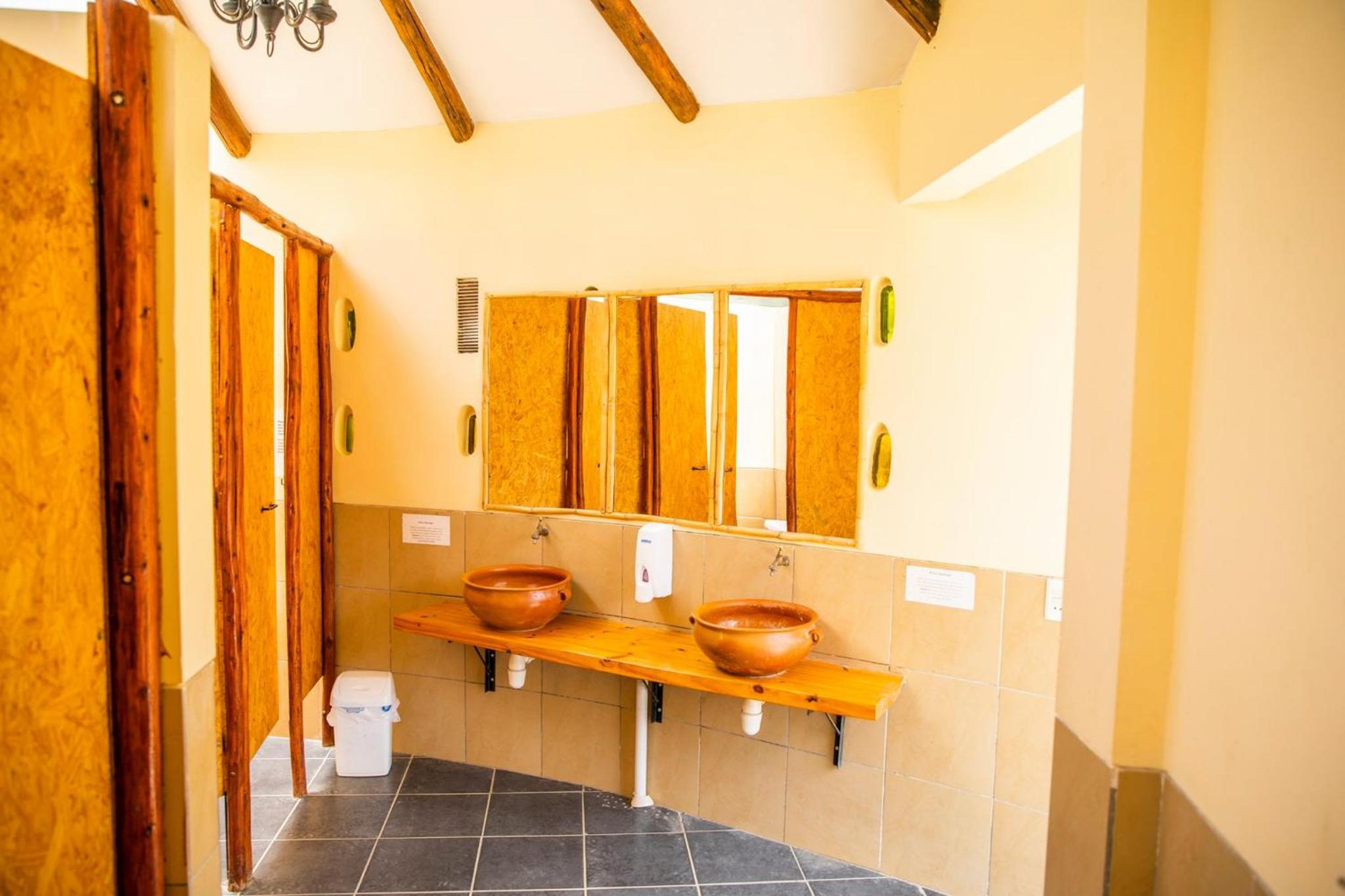 Colibrí Eco Lodge & Camping