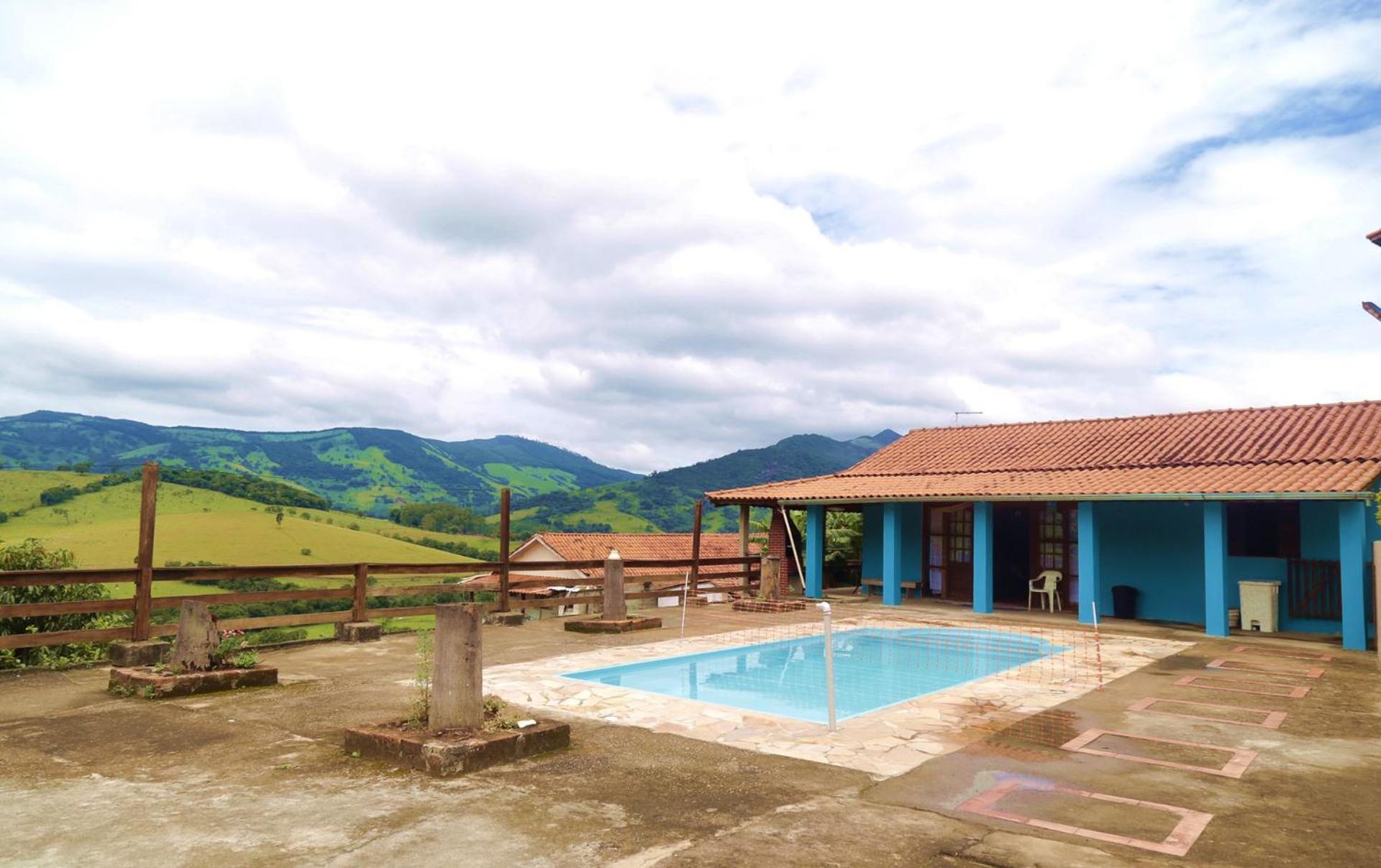 Incrivel chacara com pisc e churrasq em Extrema MG