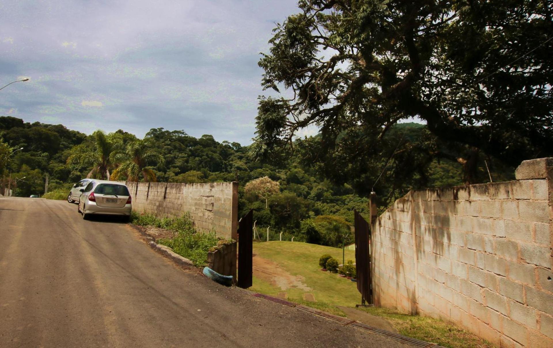 Incrivel chacara com pisc e churrasq em Extrema MG