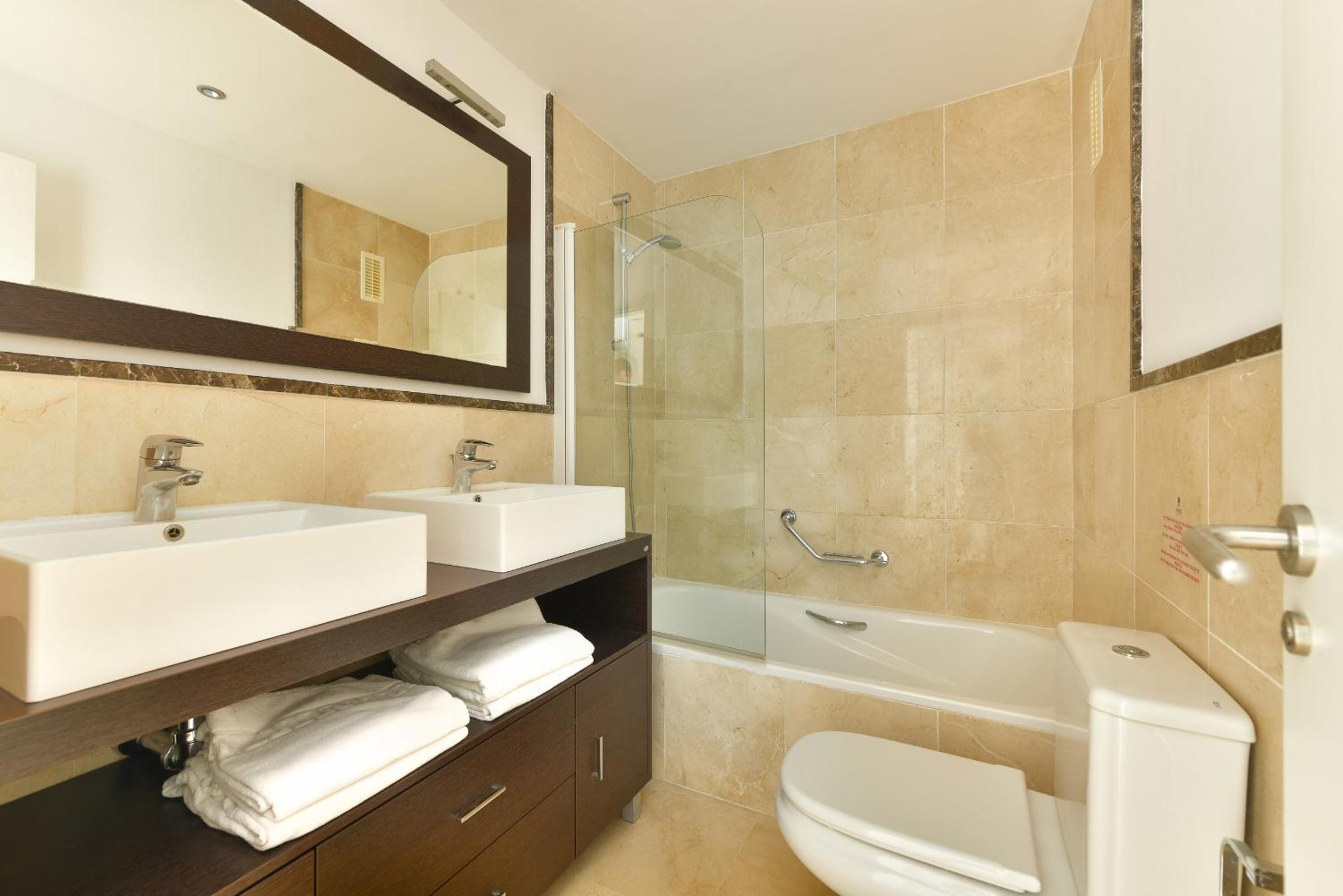 Exclusivo apartamento de 2 dormitorios vista mar lateral photo 2