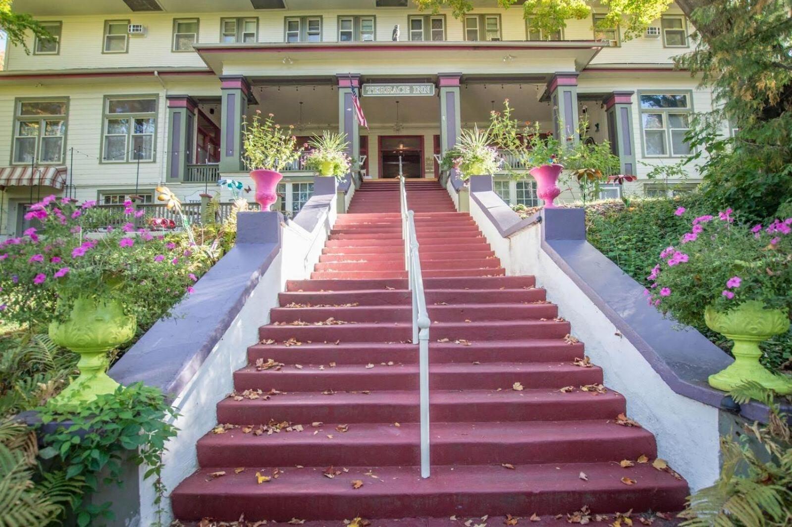 Terrace Inn and 1911 Restaurant view 4
