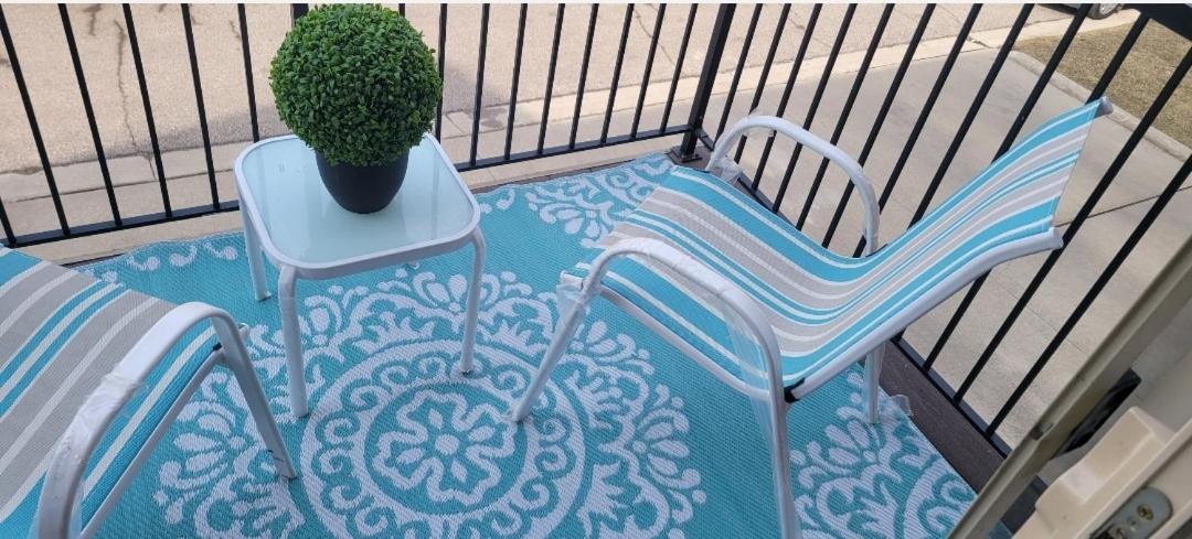 Cozy Tri-level Townhouse - 3 min from Outdoor Mall at Partridge Creek view 4