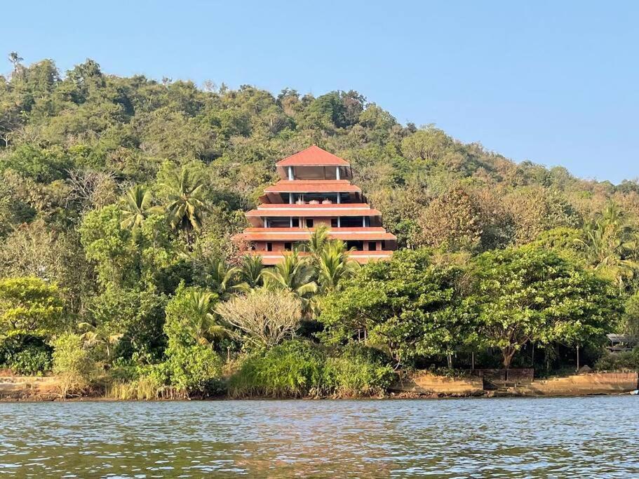 Ola Agro Riverside Villa in Malvan, Dhamapur, Sindhudurg view 3
