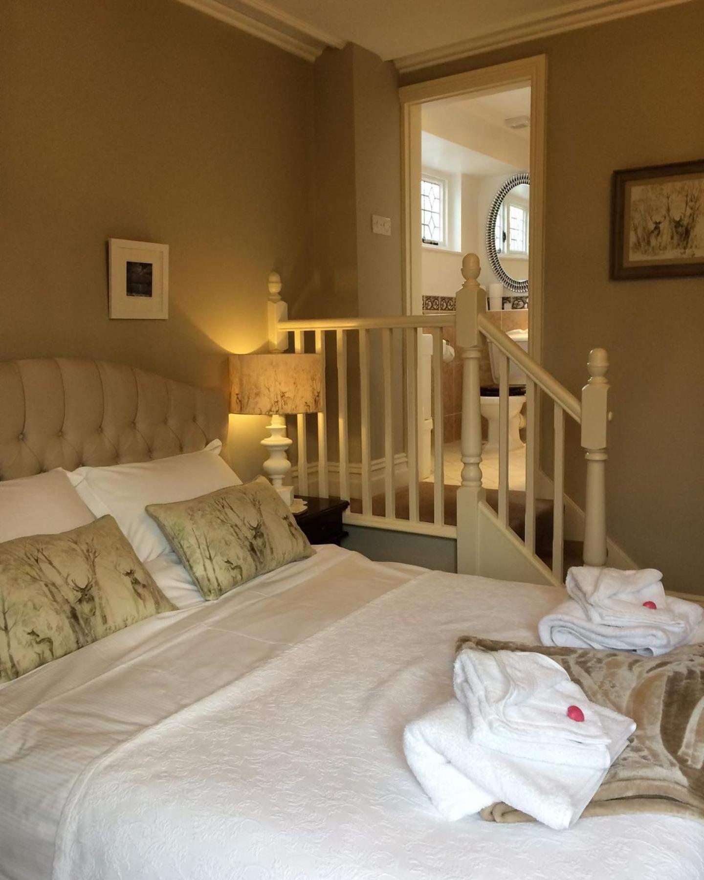 Storrs Gate House B & B No pets Allowed