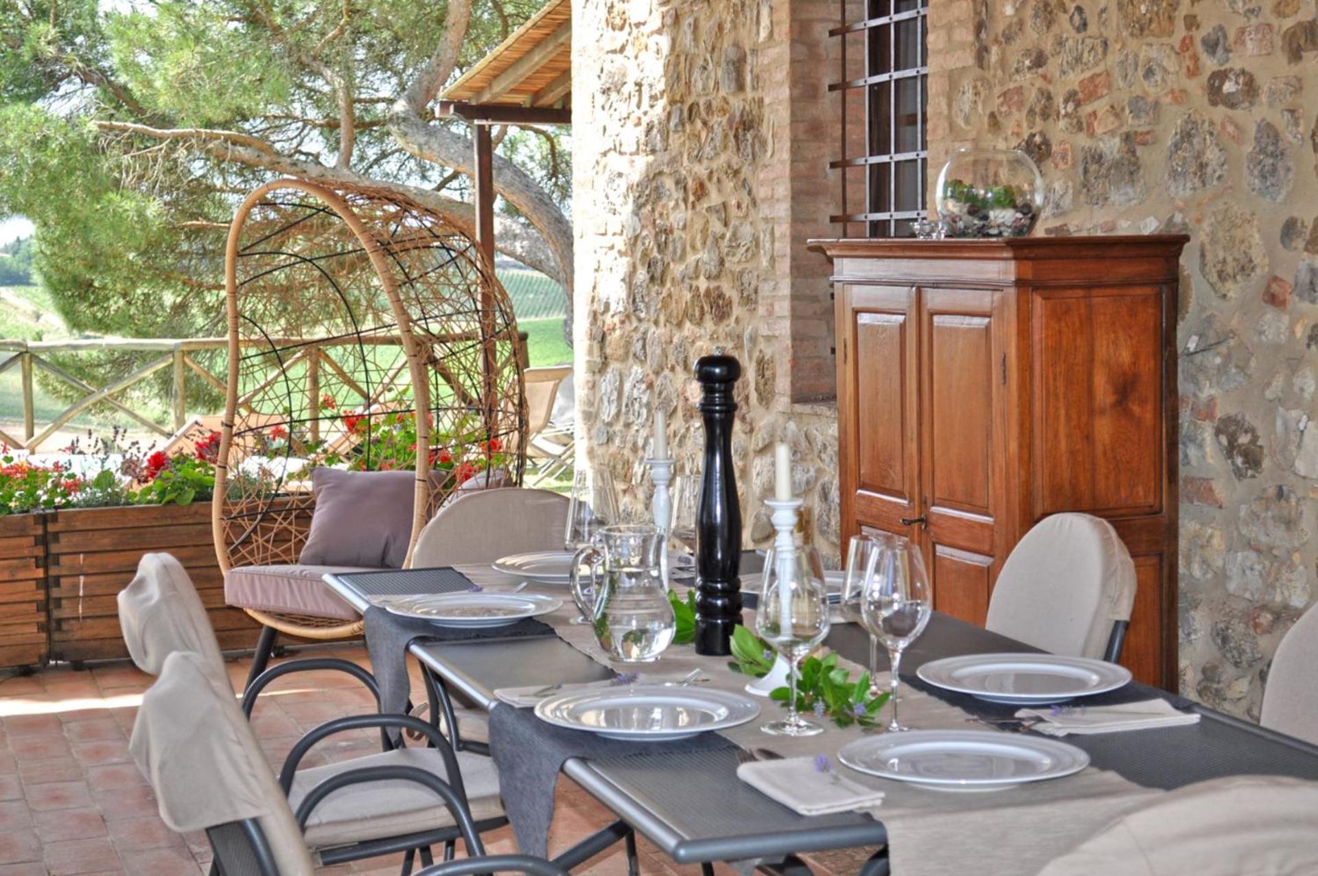 Capanna al lago isolated villa private view pool view 3