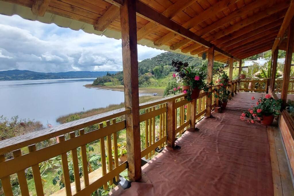 Laguna de la Cocha - Cabaña Janaxpacha