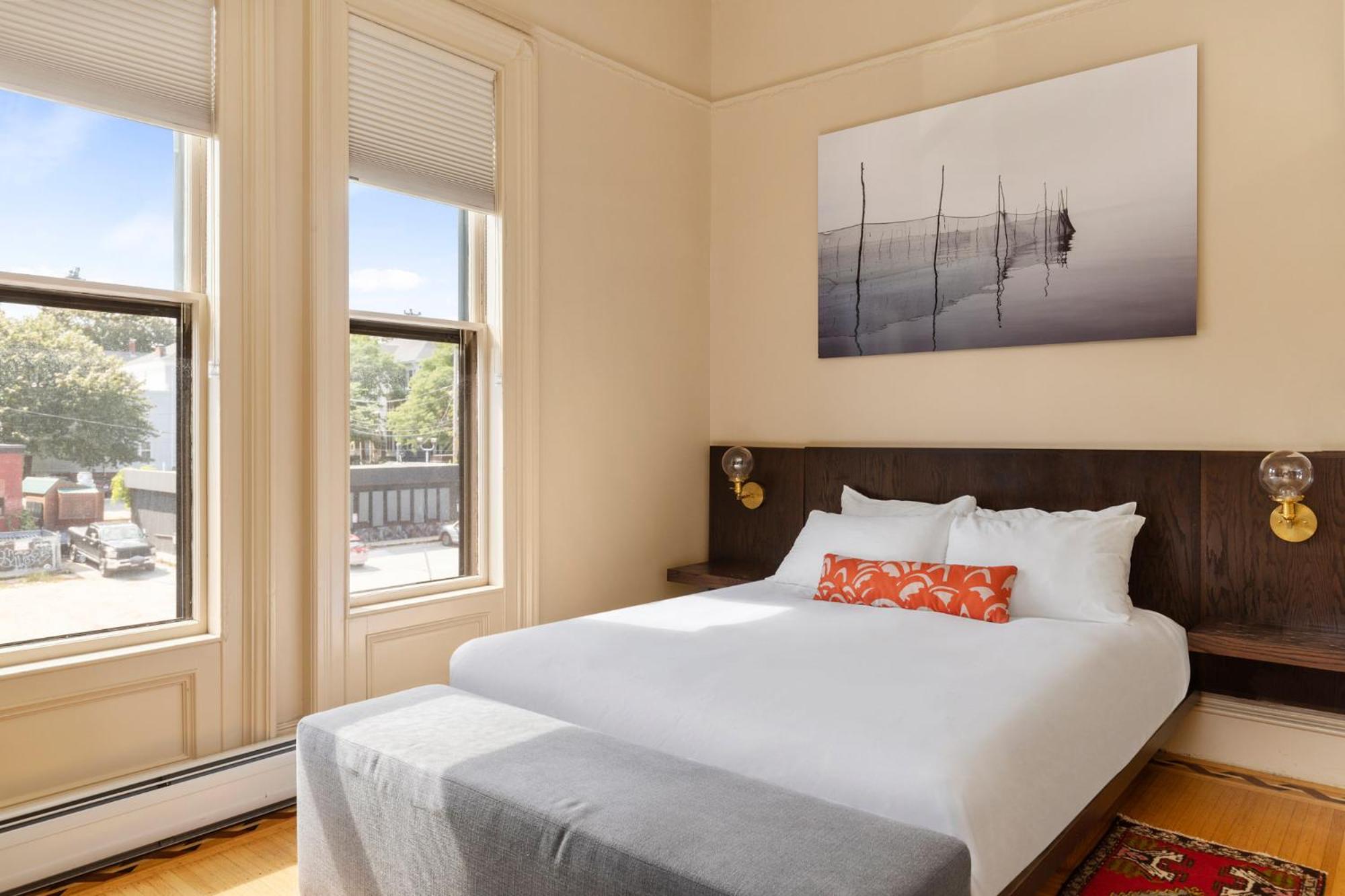 Portland Vacations - The Francis Hotel - Property Image 4