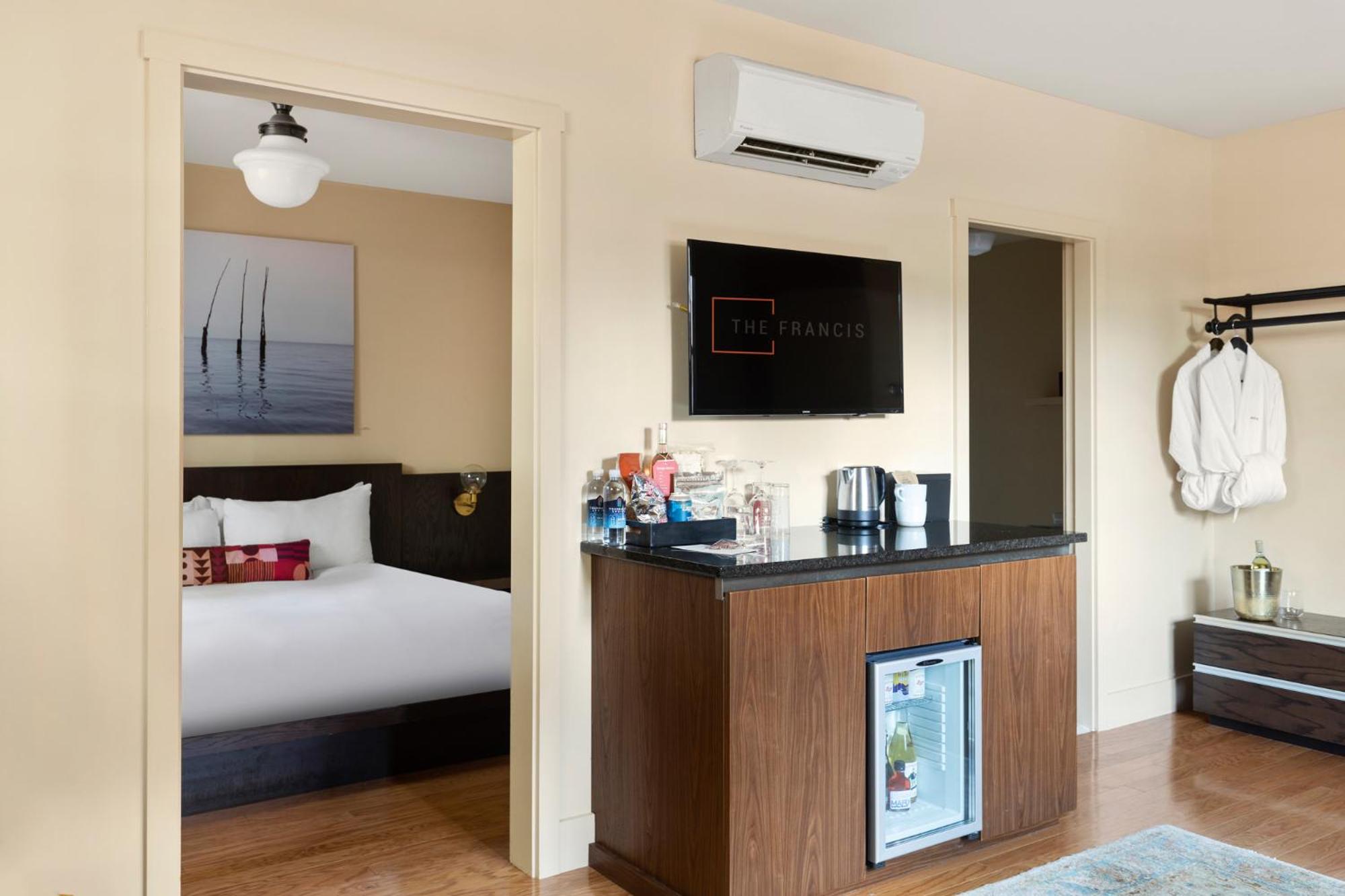 Portland Vacations - The Francis Hotel - Property Image 34