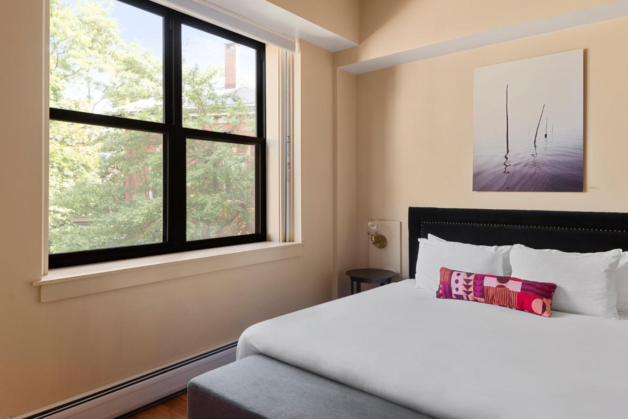 Portland Vacations - The Francis Hotel - Property Image 25