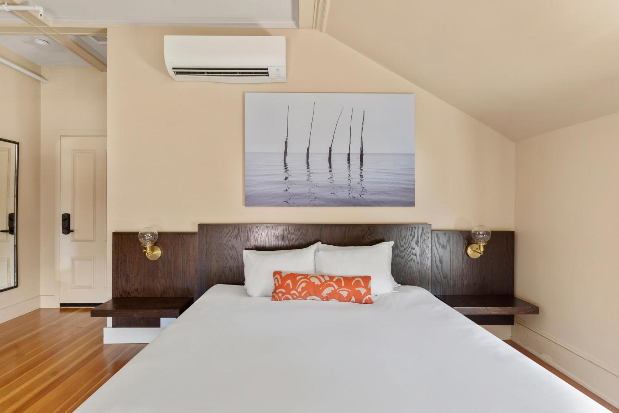 Portland Vacations - The Francis Hotel - Property Image 48